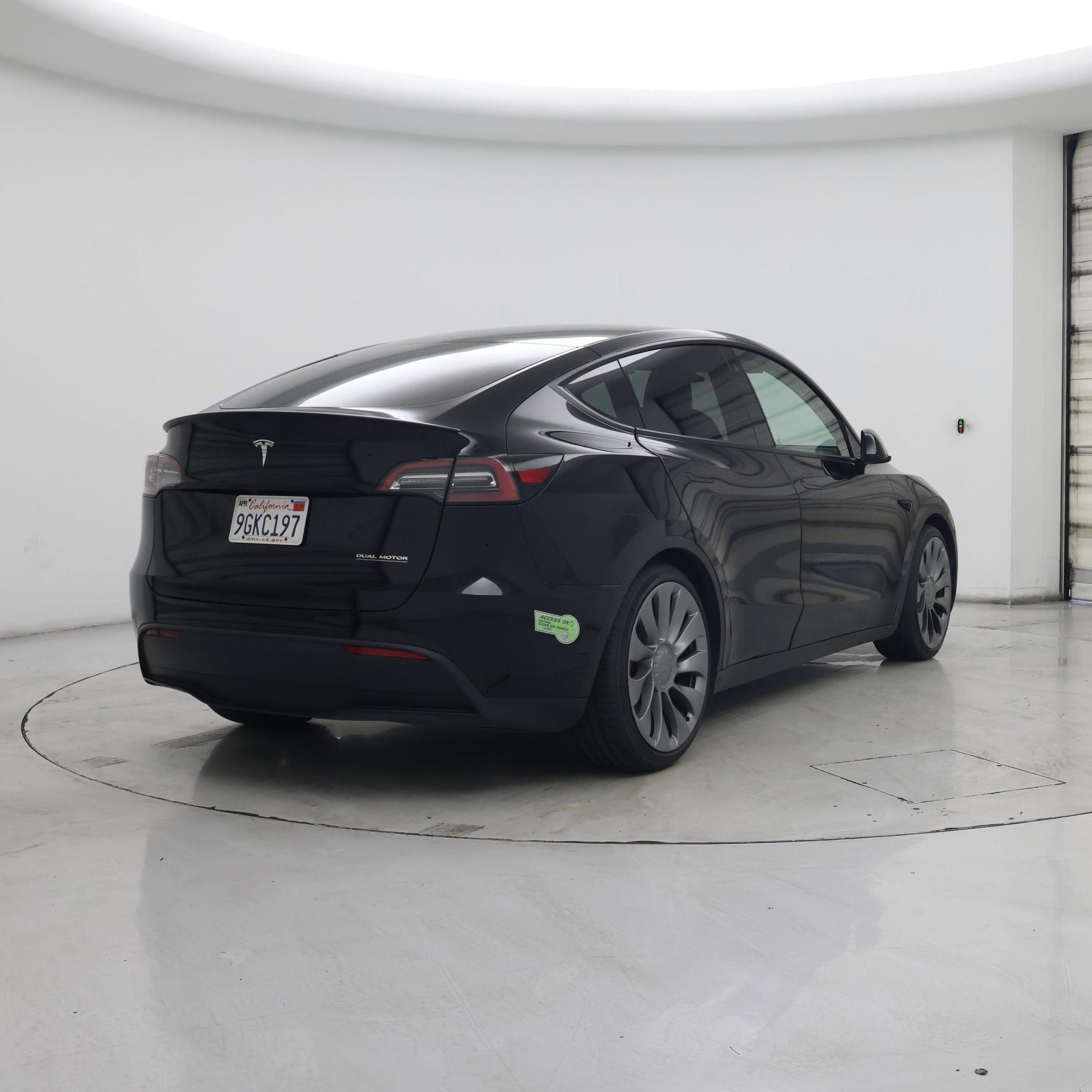 Thumbnail: 2023 Tesla Model Y - 8