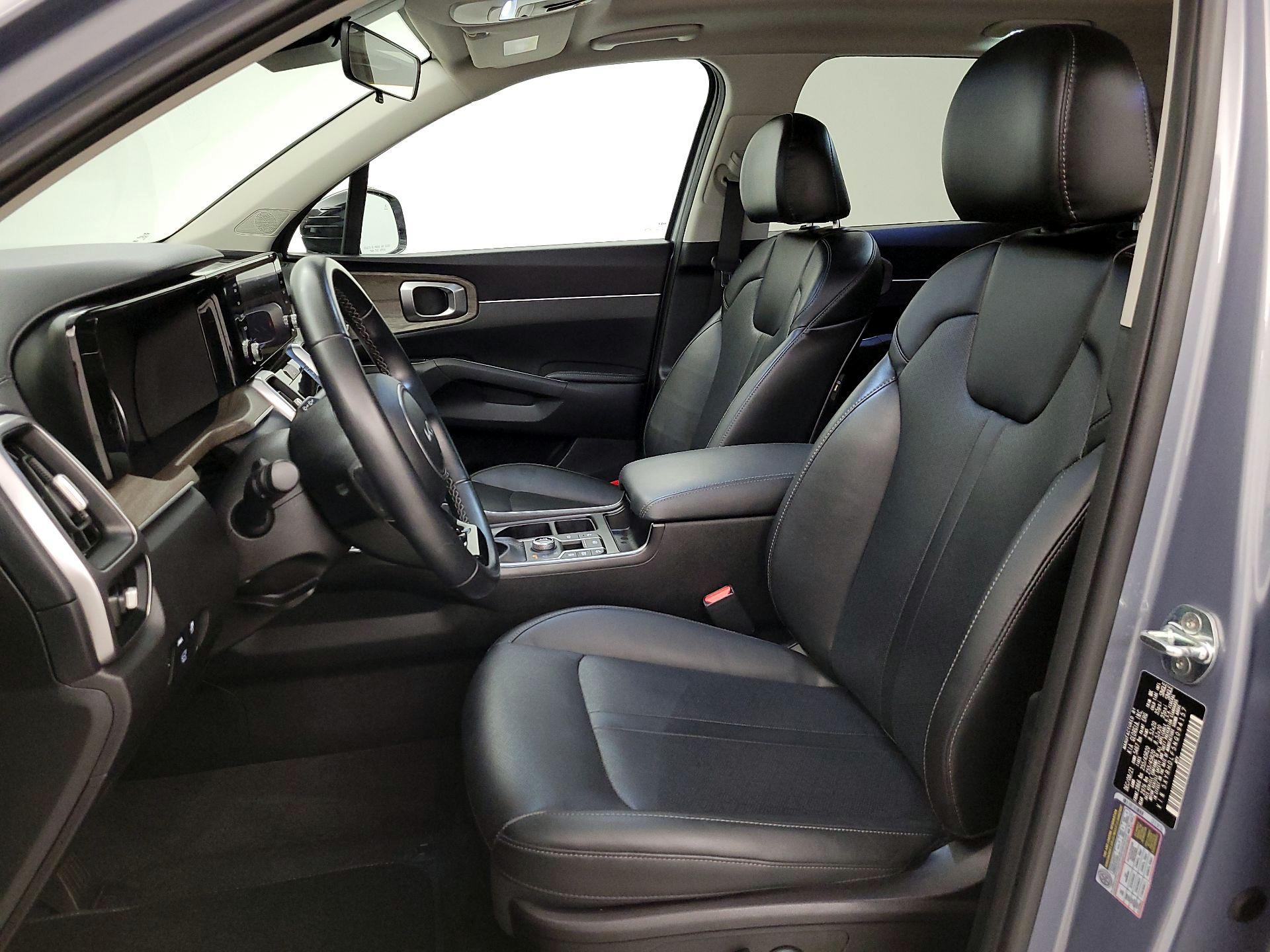 Thumbnail: 2022 Kia Sorento - 11