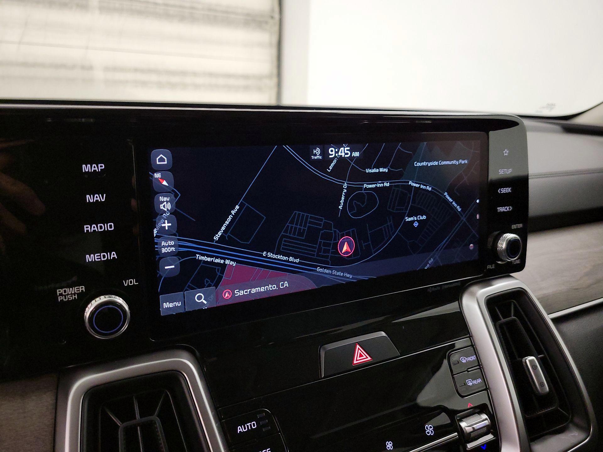 Thumbnail: 2022 Kia Sorento - 14