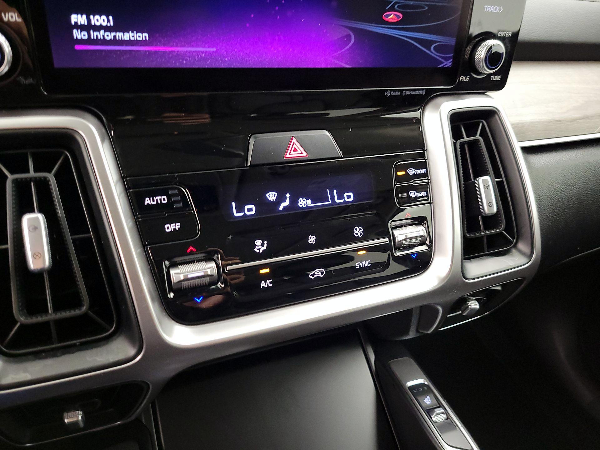 Thumbnail: 2022 Kia Sorento - 17