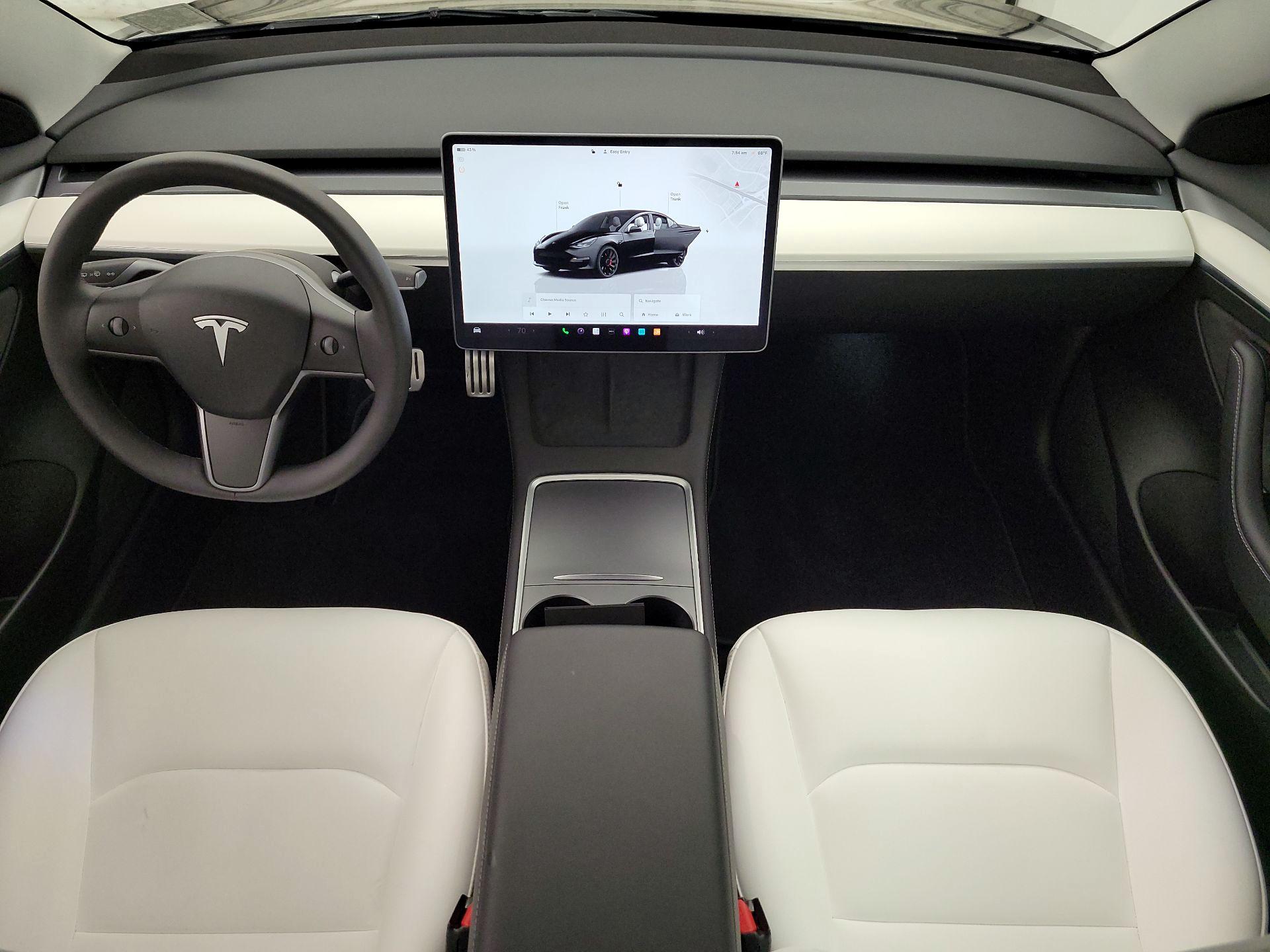 Thumbnail: 2023 Tesla Model 3 - 9