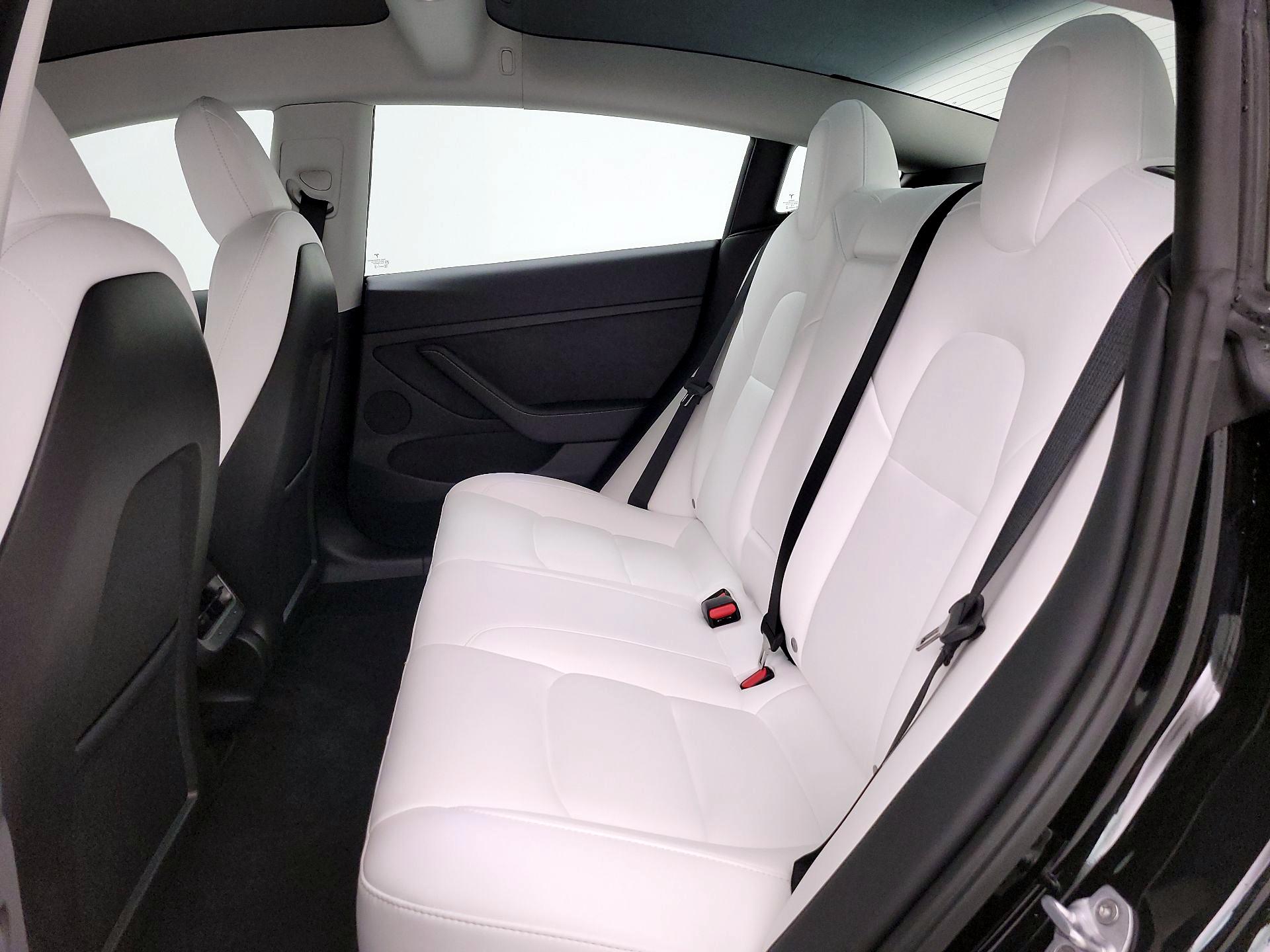 Thumbnail: 2023 Tesla Model 3 - 18