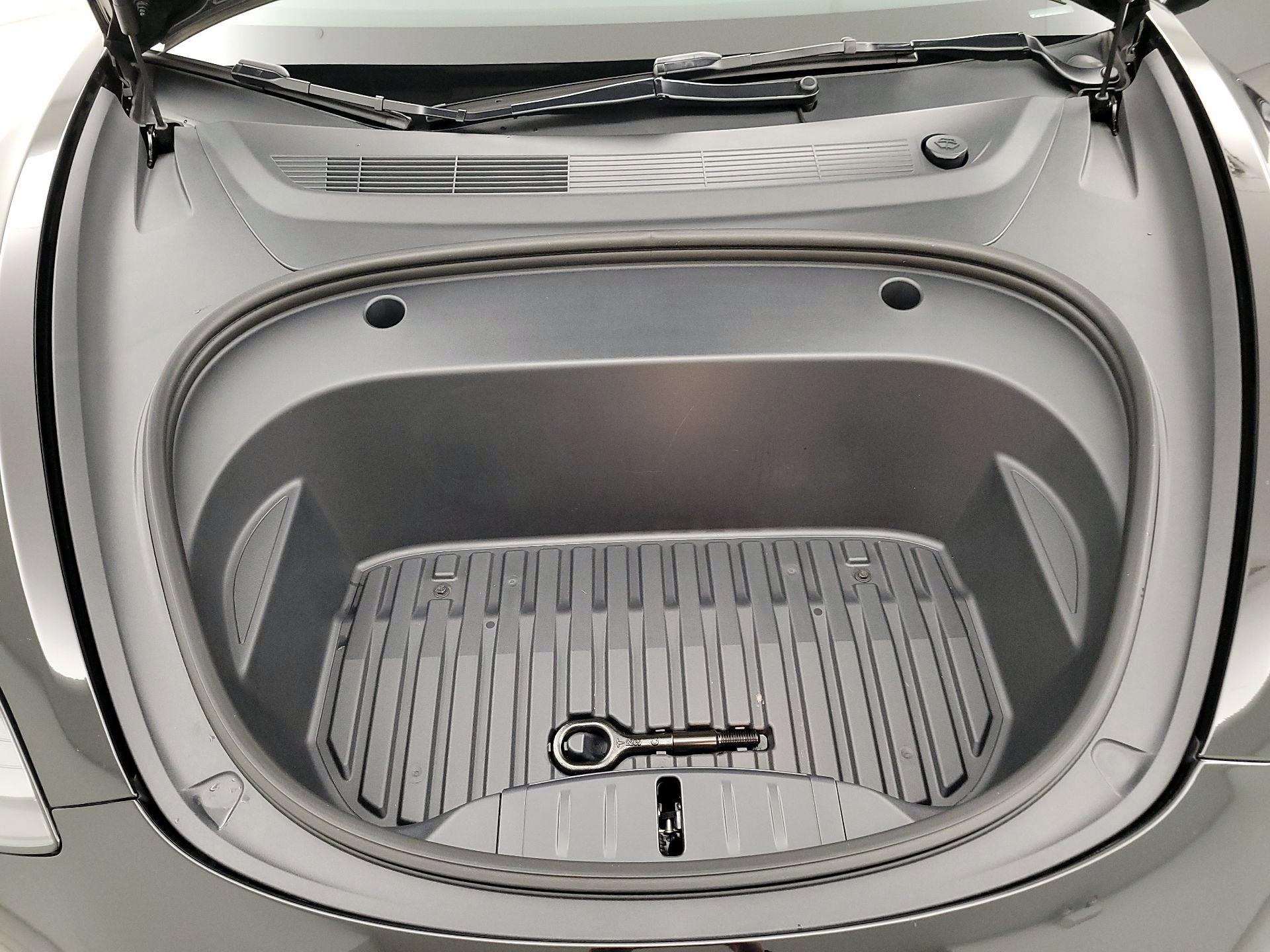 Thumbnail: 2023 Tesla Model 3 - 20