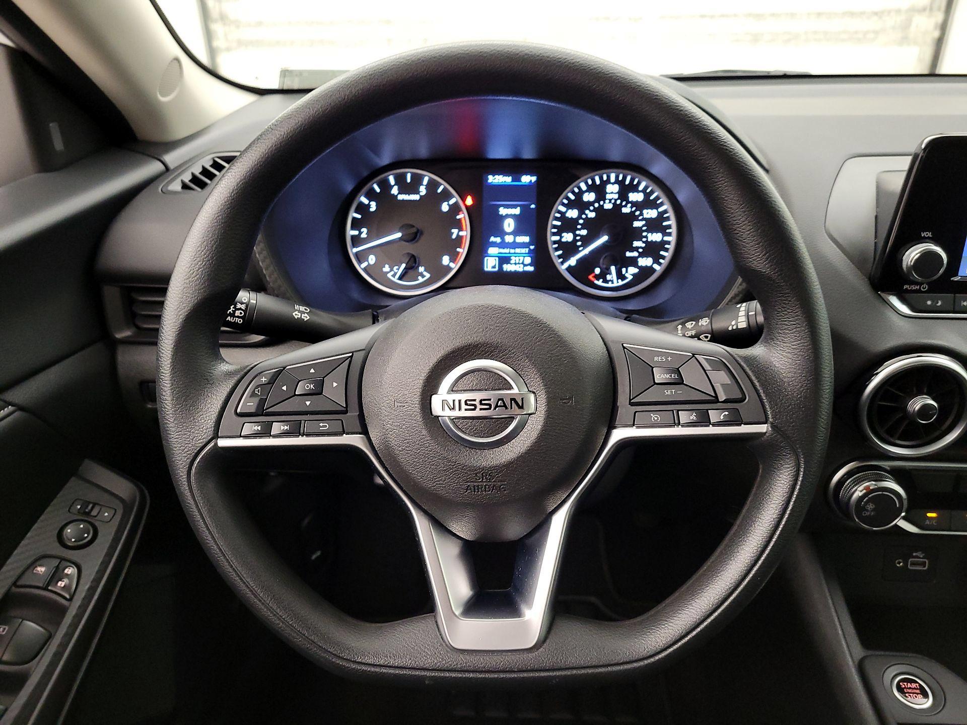 Thumbnail: 2023 Nissan Sentra - 10