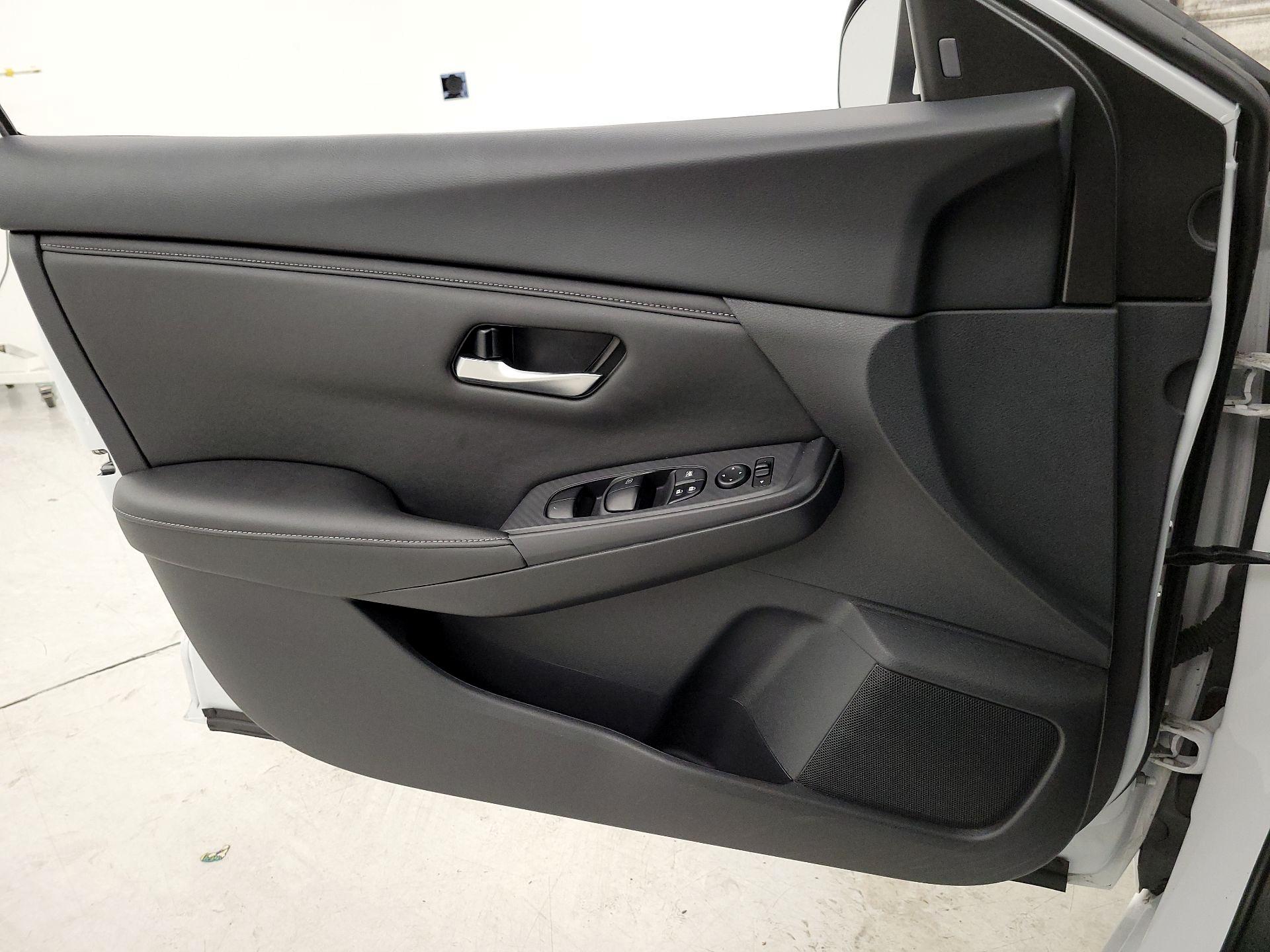 Thumbnail: 2023 Nissan Sentra - 12