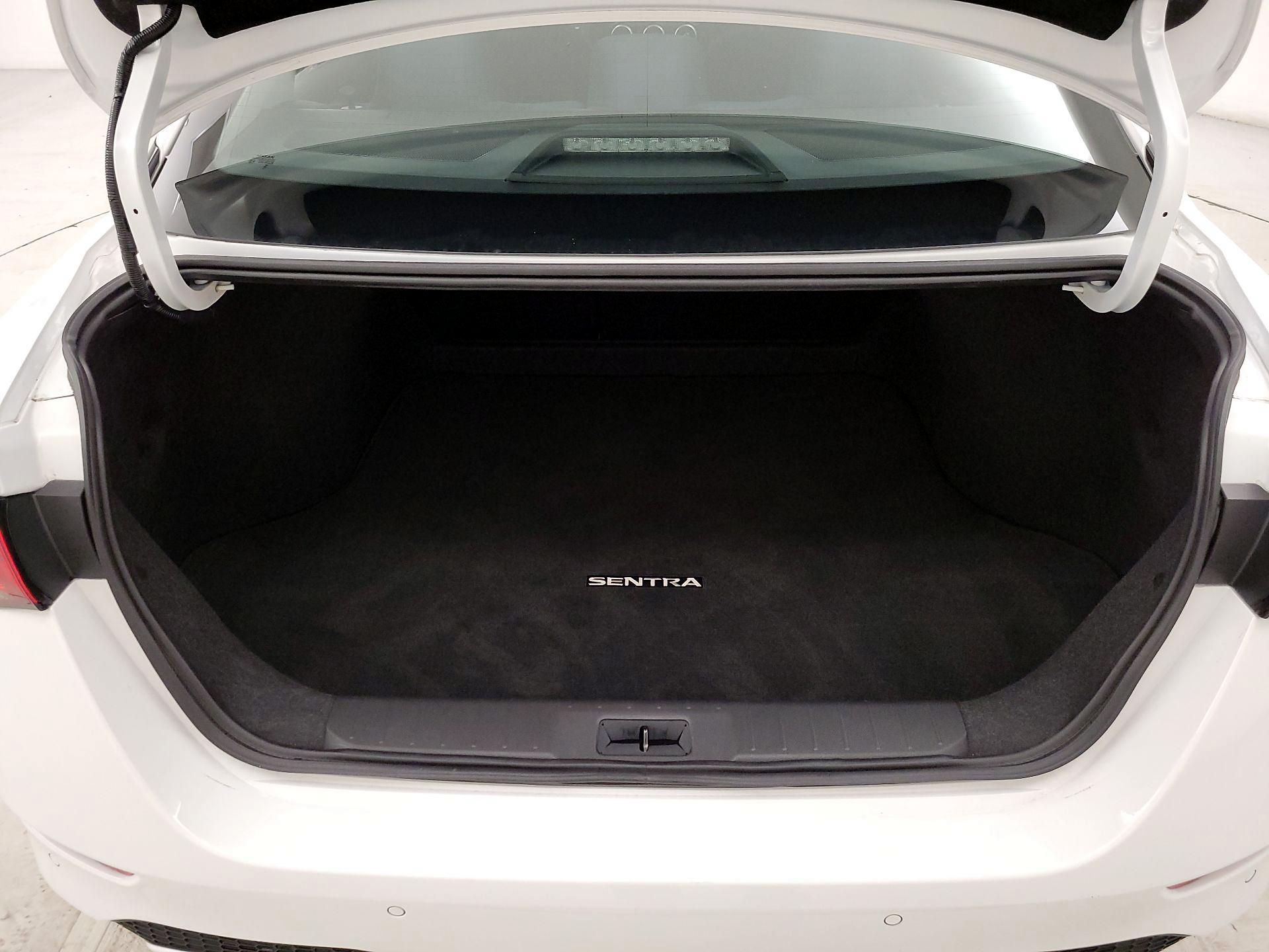 Thumbnail: 2023 Nissan Sentra - 19