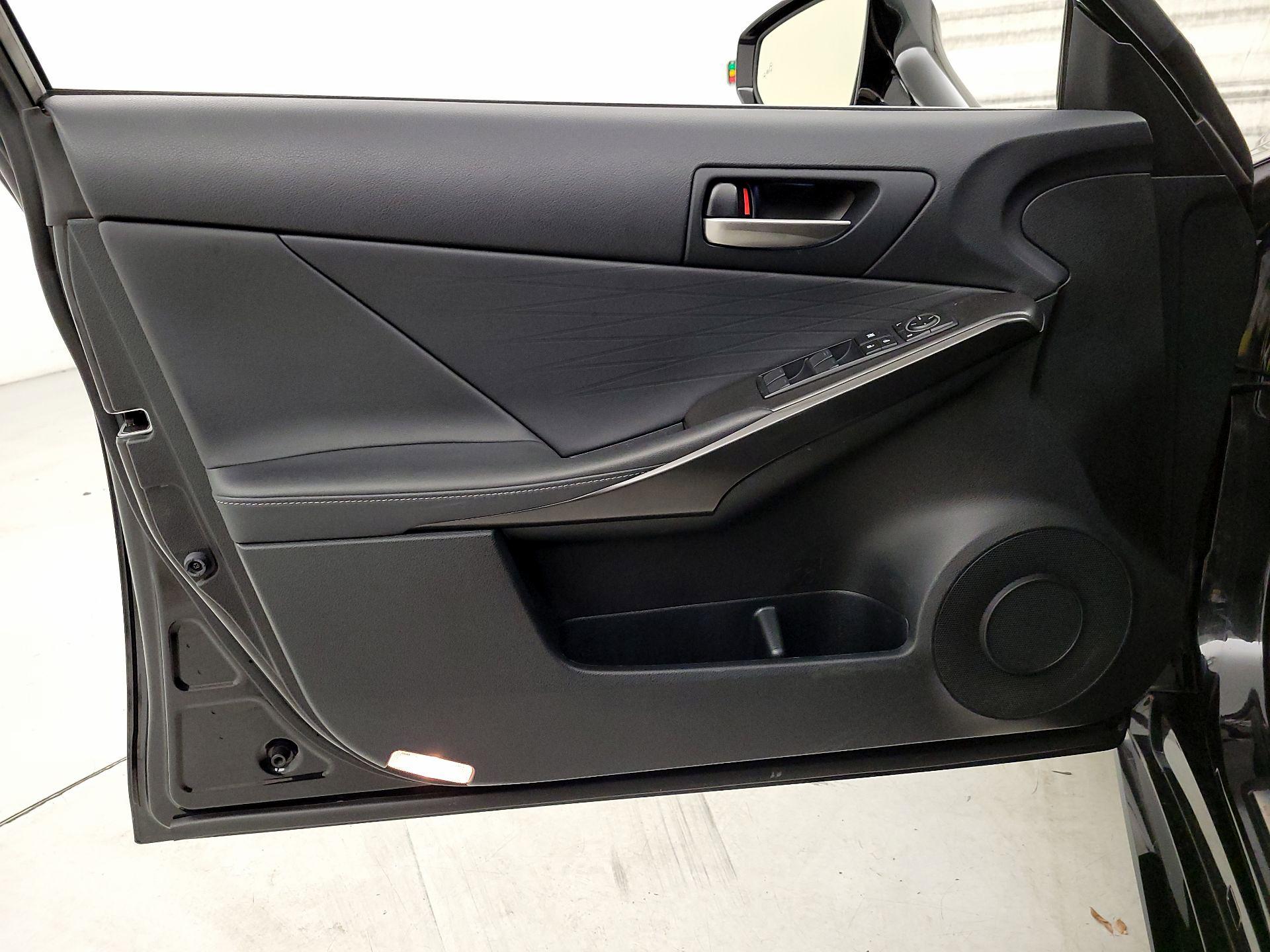 Thumbnail: 2021 Lexus IS - 12