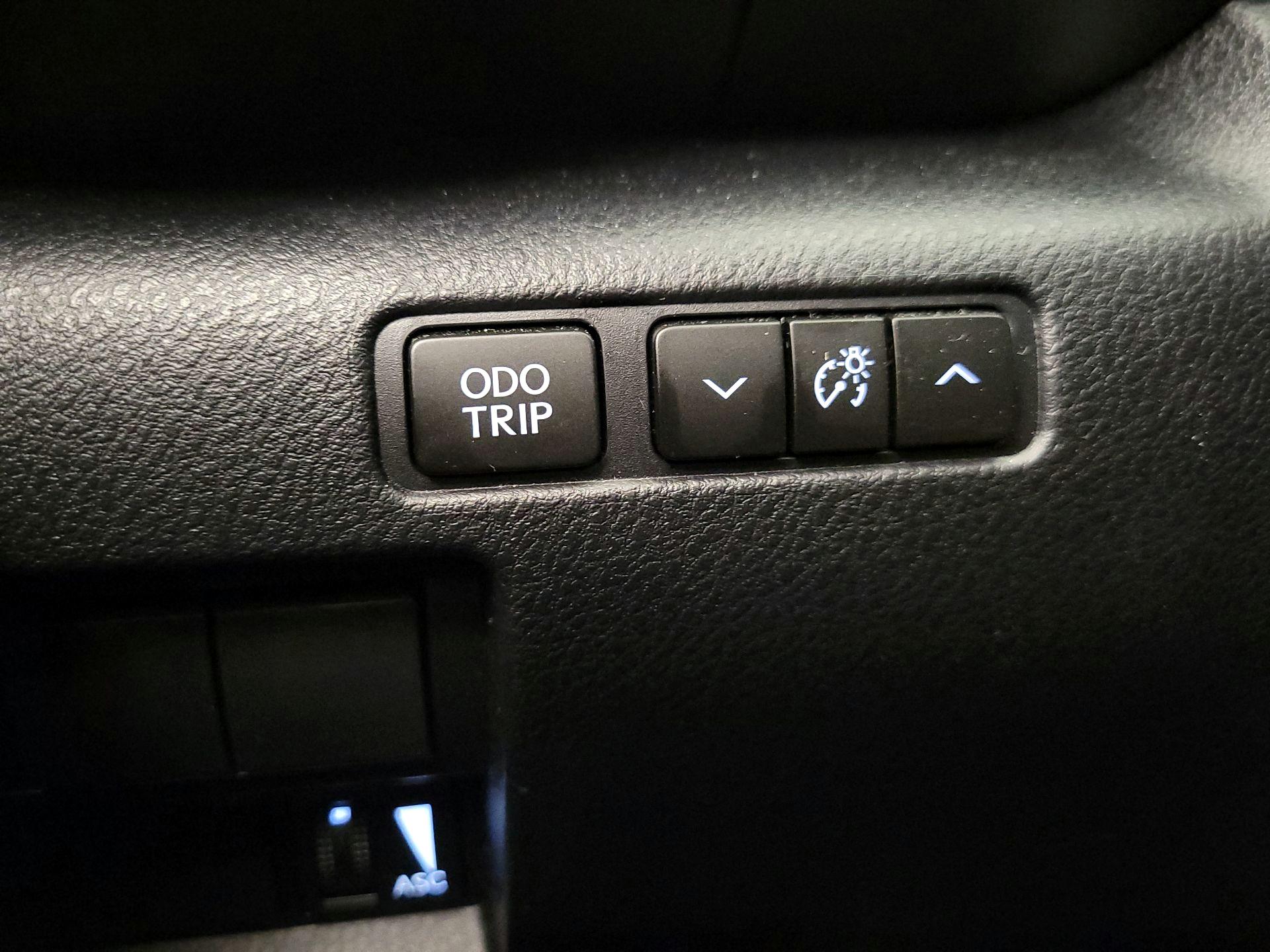 Thumbnail: 2021 Lexus IS - 13