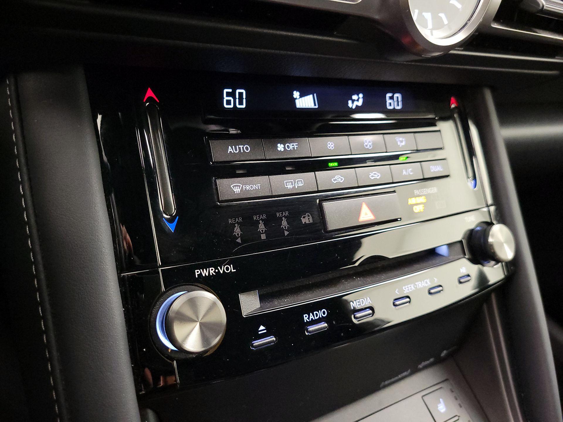 Thumbnail: 2021 Lexus IS - 17