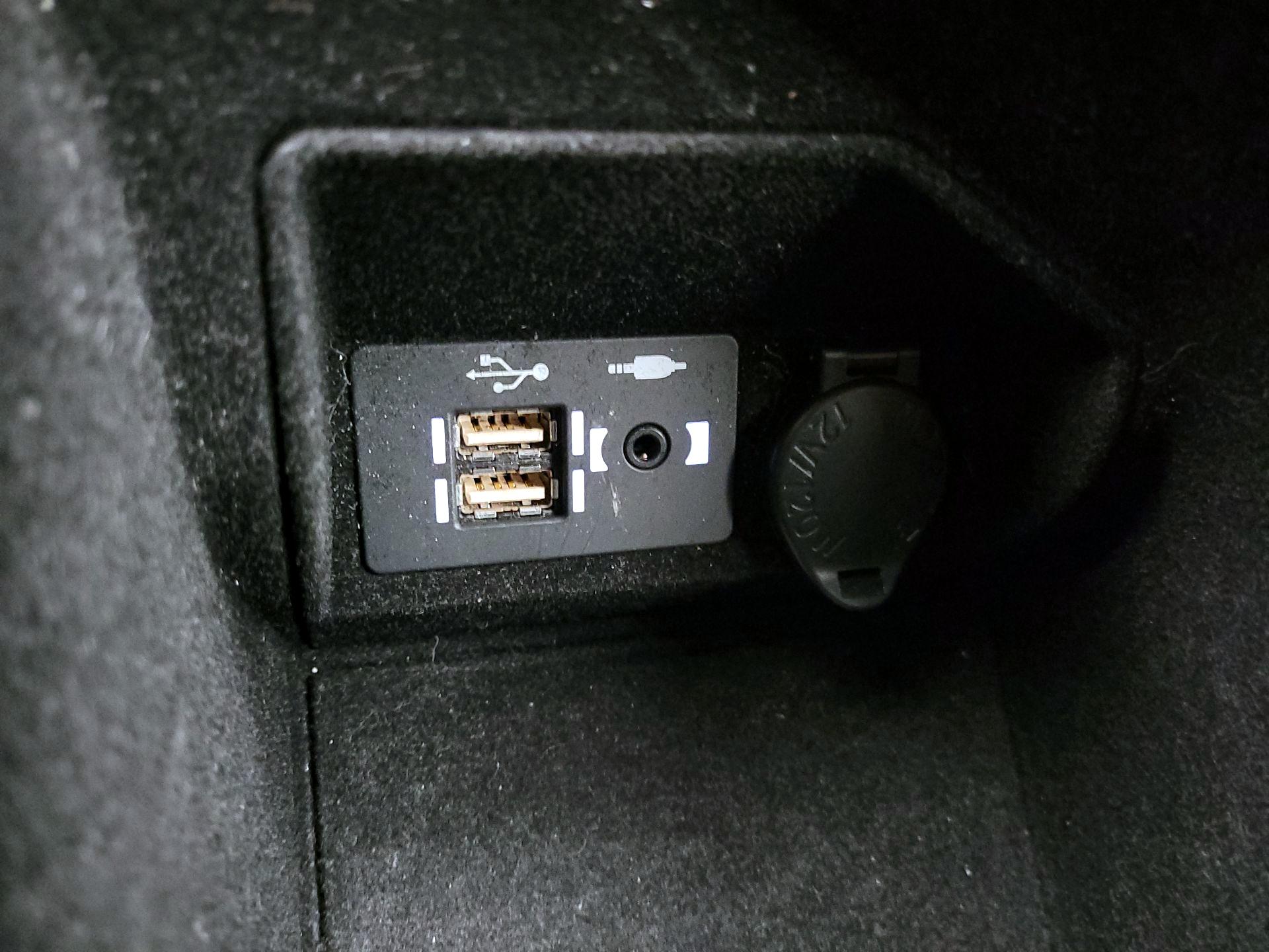 Thumbnail: 2021 Lexus IS - 19