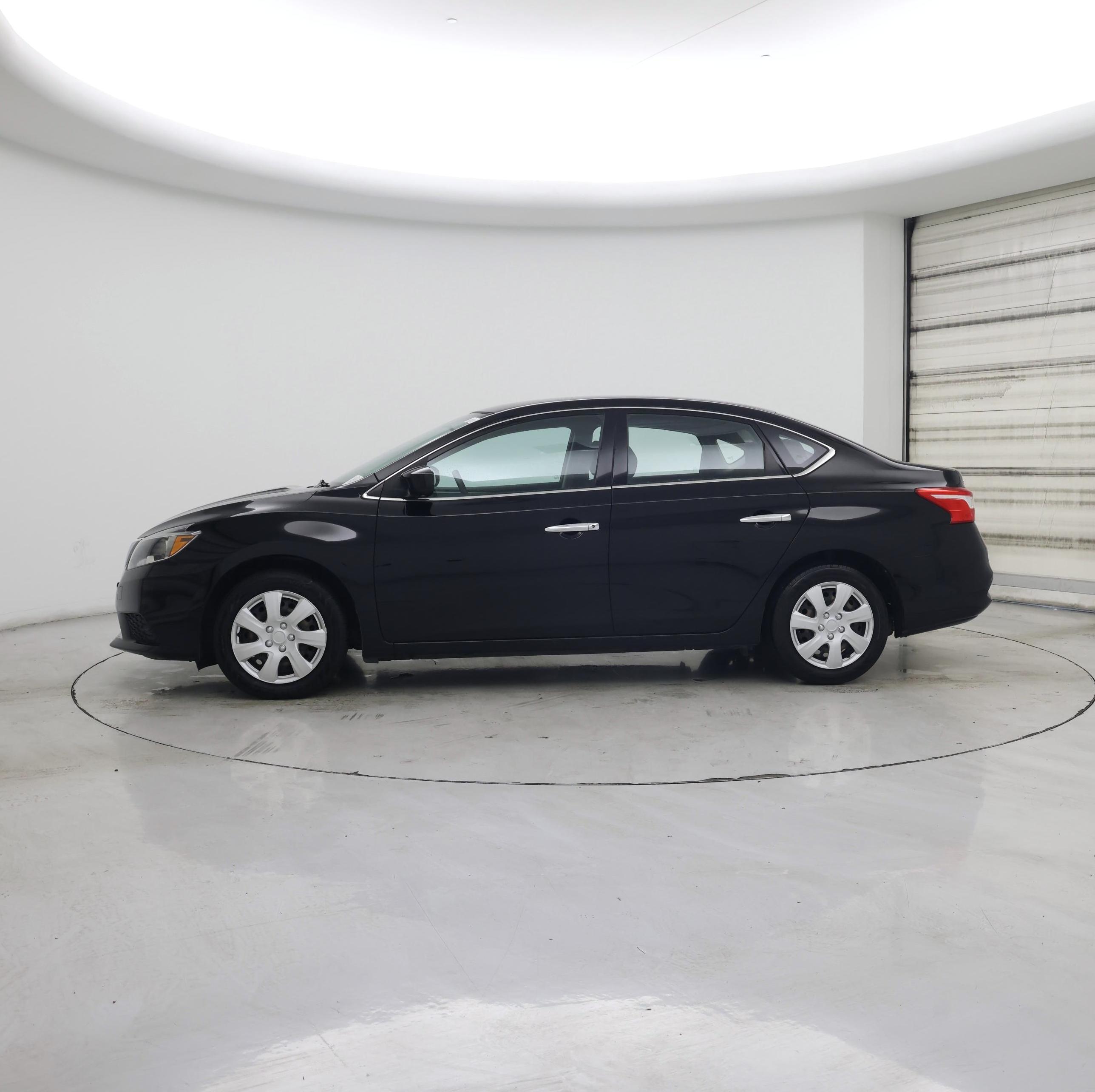 Thumbnail: 2017 Nissan Sentra - 3