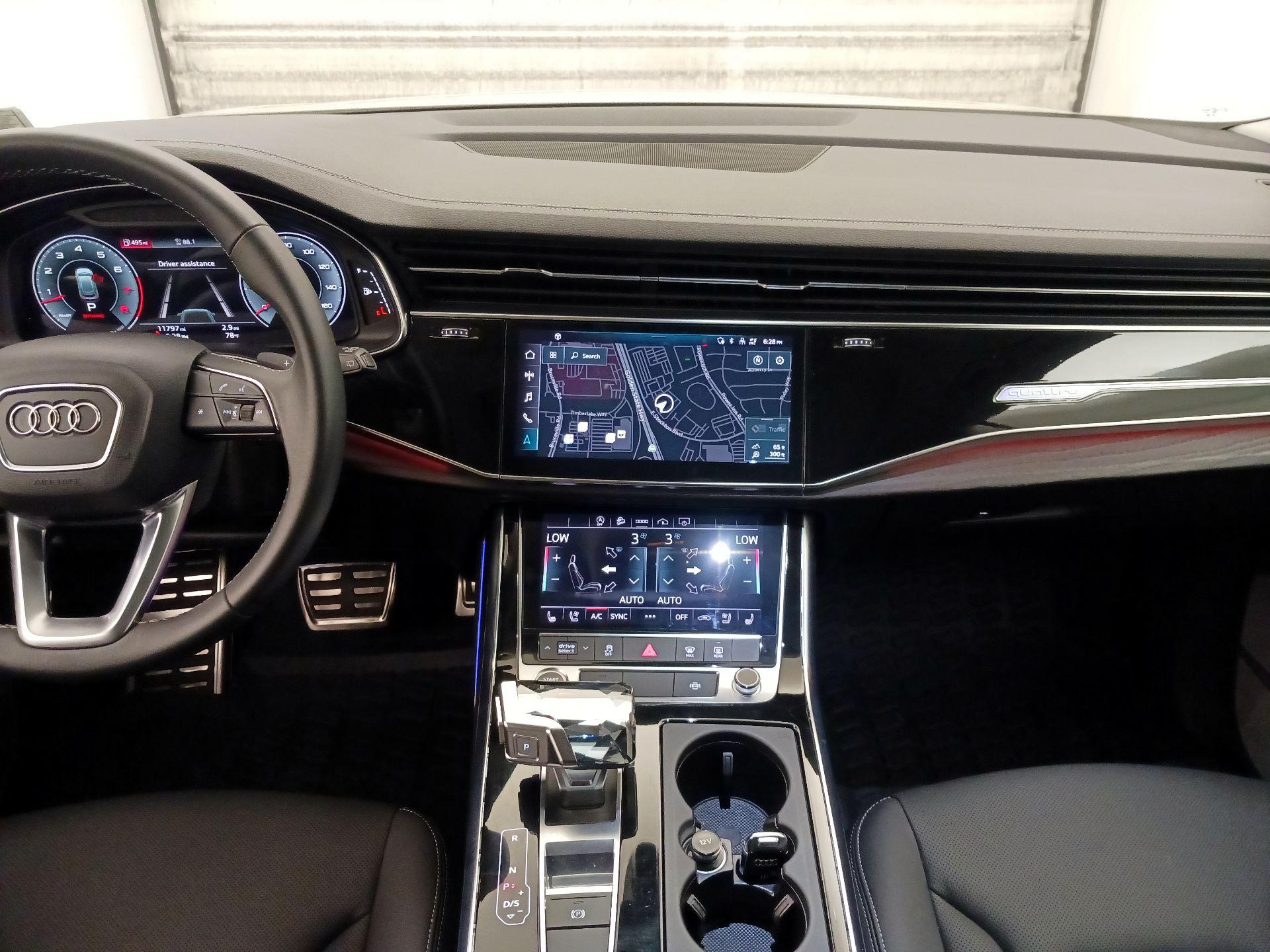 Thumbnail: 2023 Audi Q8 - 9