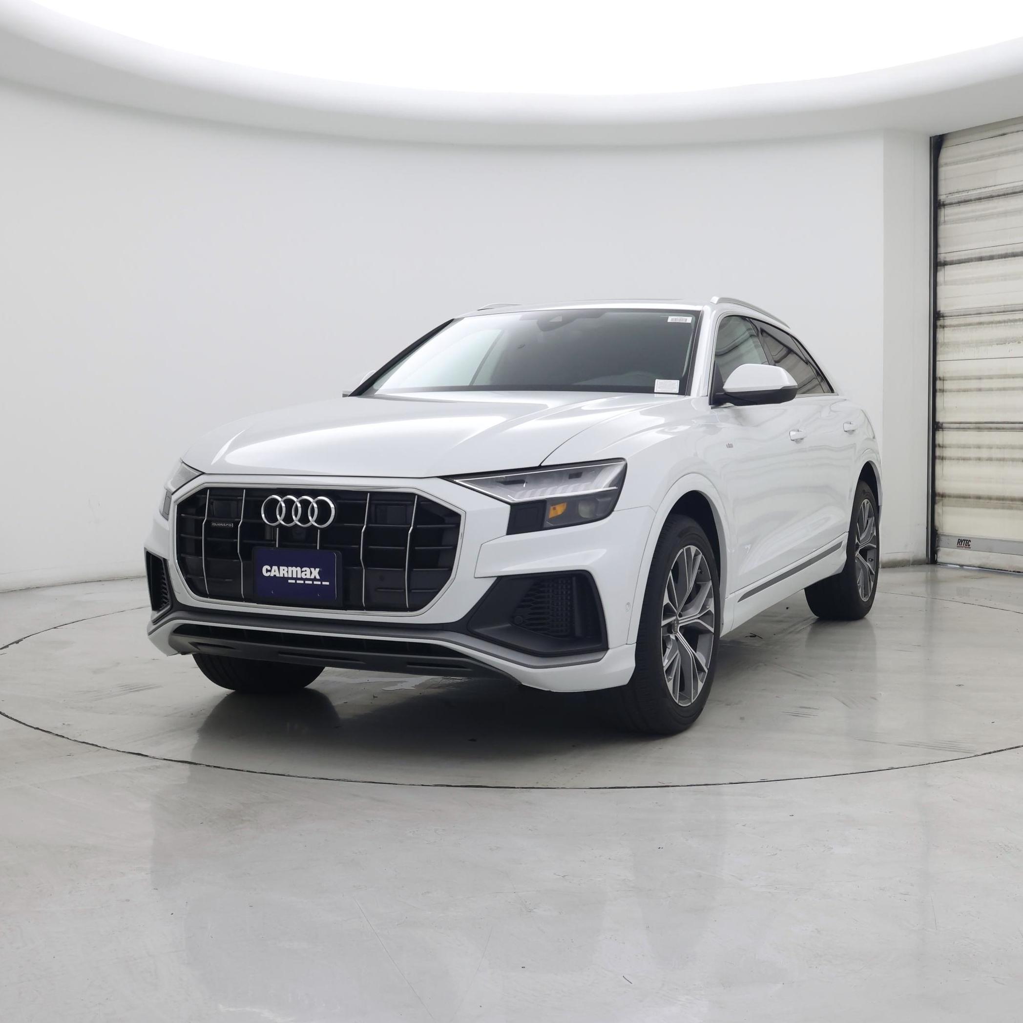Thumbnail: 2023 Audi Q8 - 4