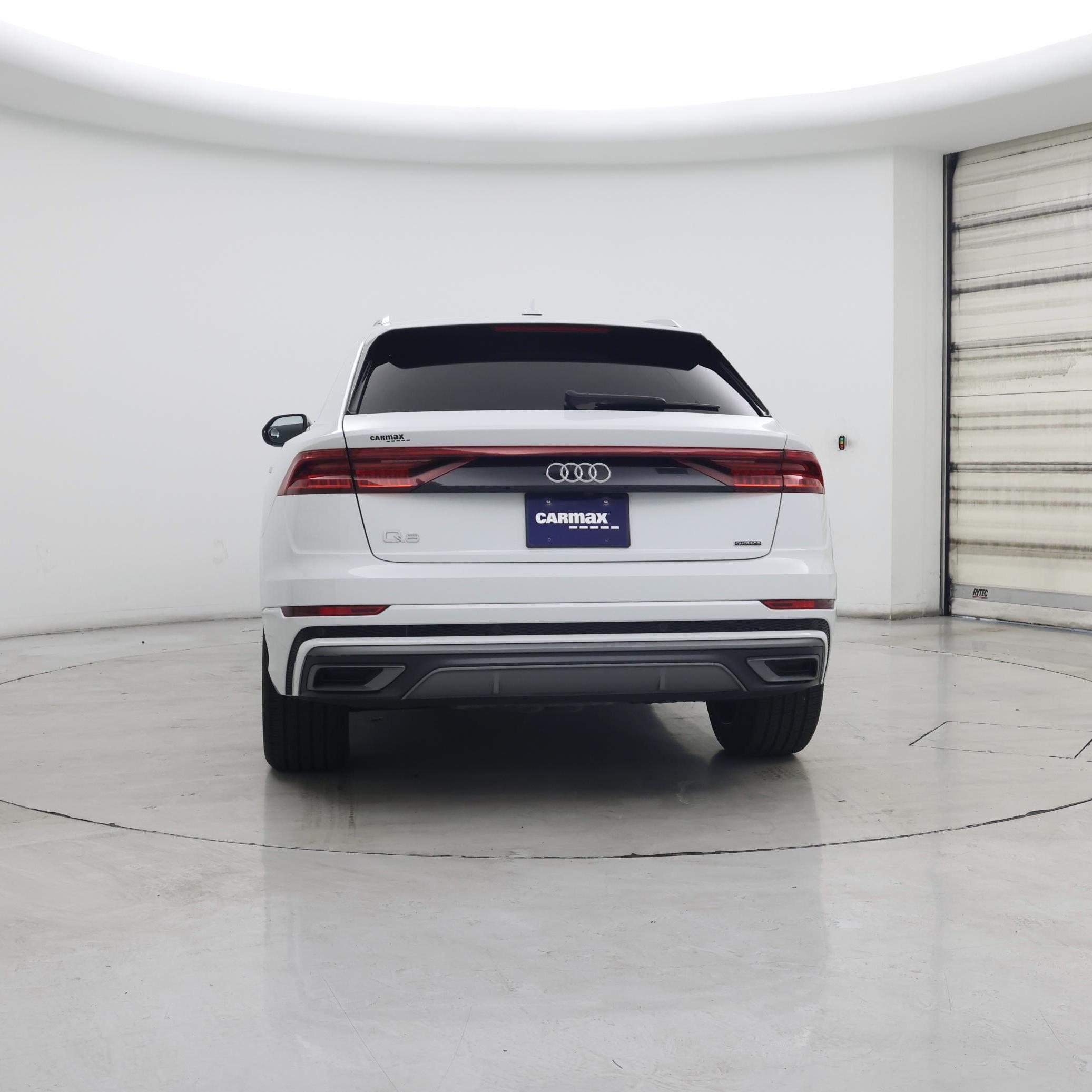 Thumbnail: 2023 Audi Q8 - 6