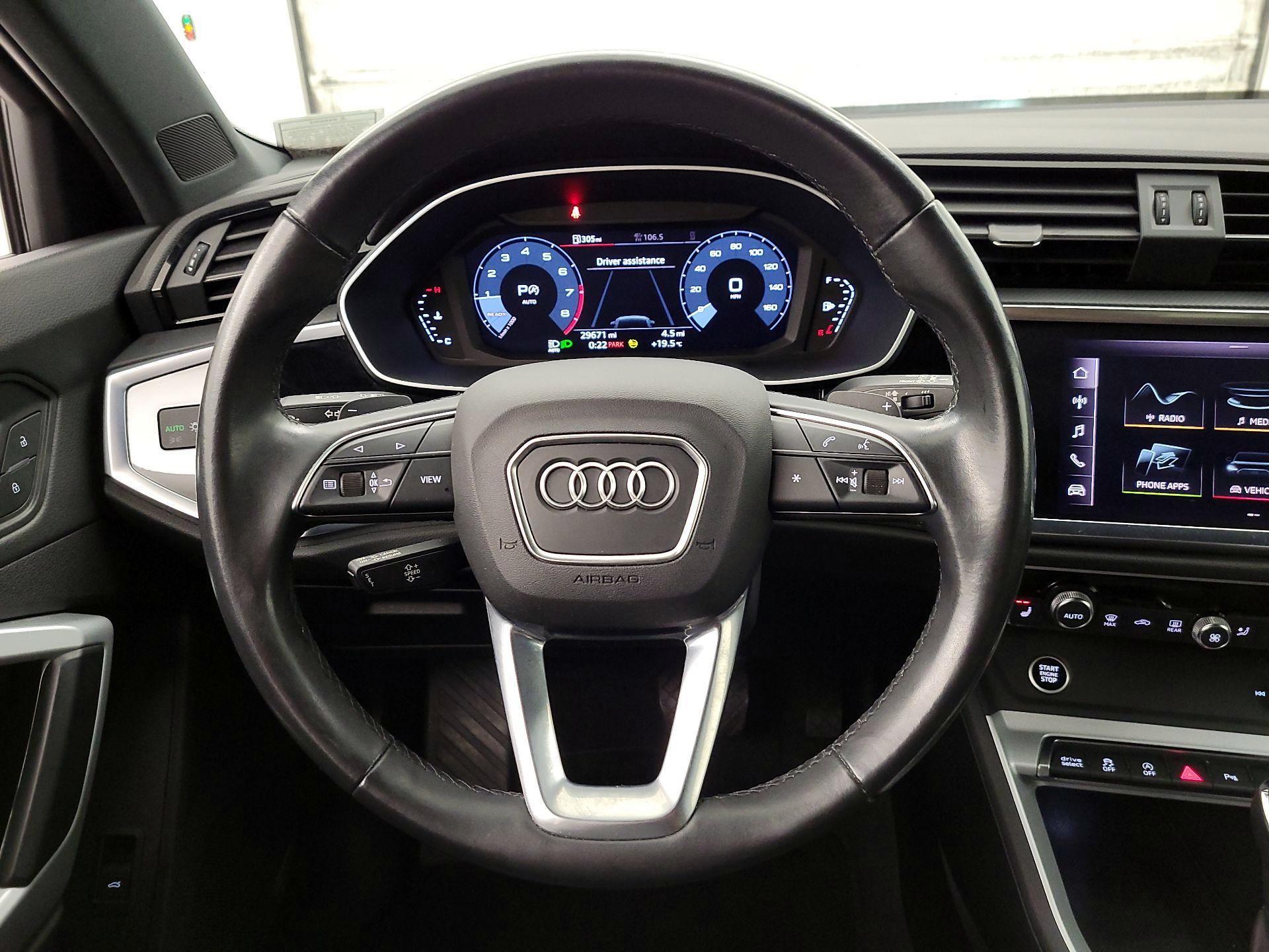 Thumbnail: 2021 Audi Q3 - 10