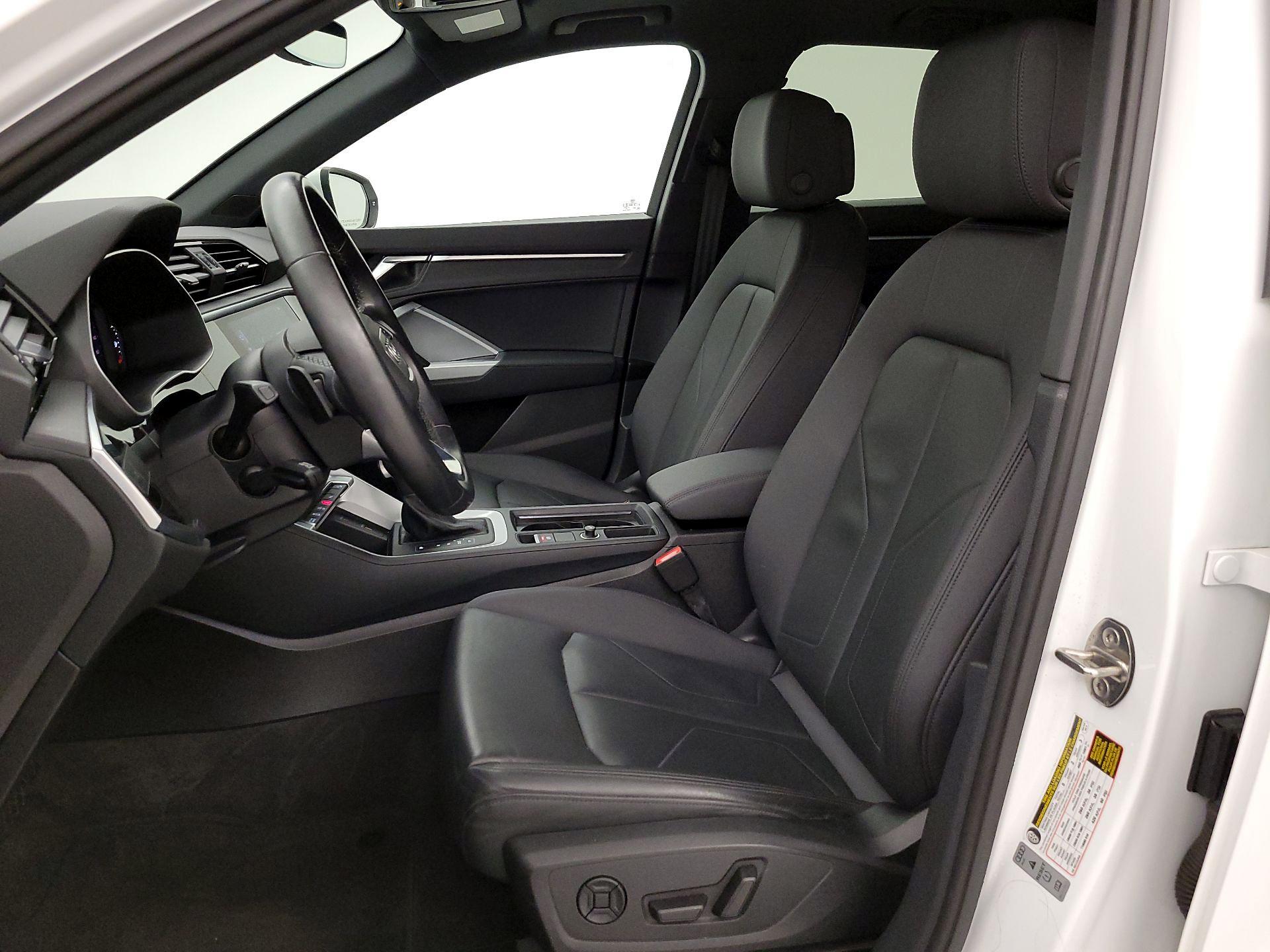 Thumbnail: 2021 Audi Q3 - 11