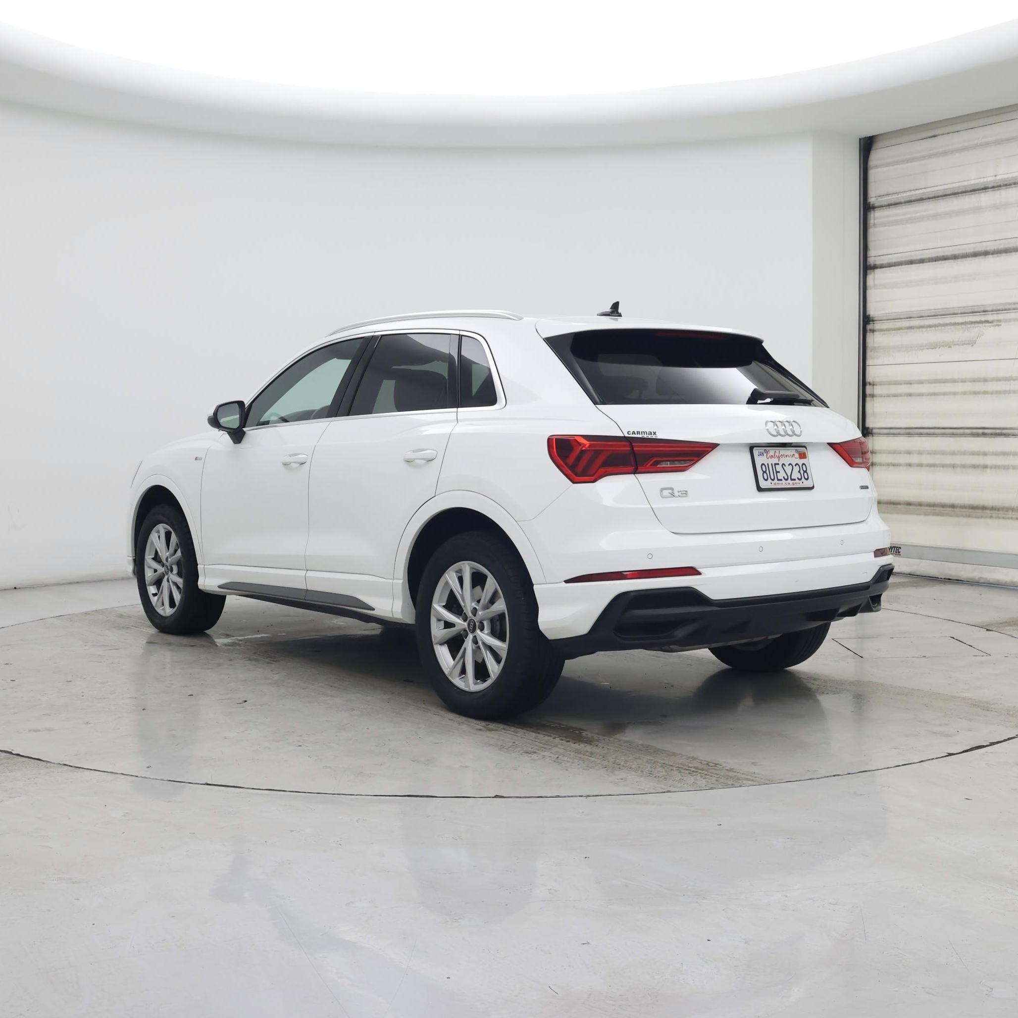 Thumbnail: 2021 Audi Q3 - 2