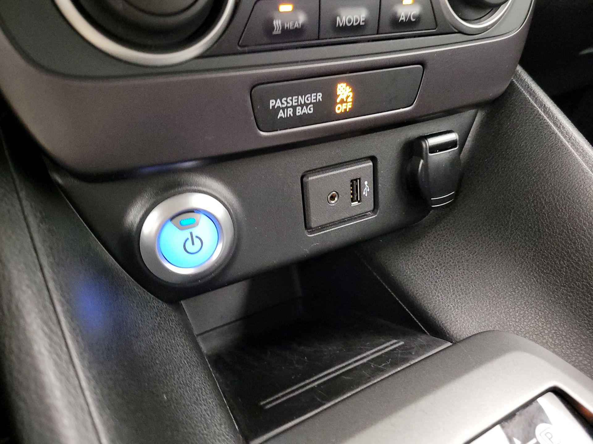 Thumbnail: 2019 Nissan Leaf - 18