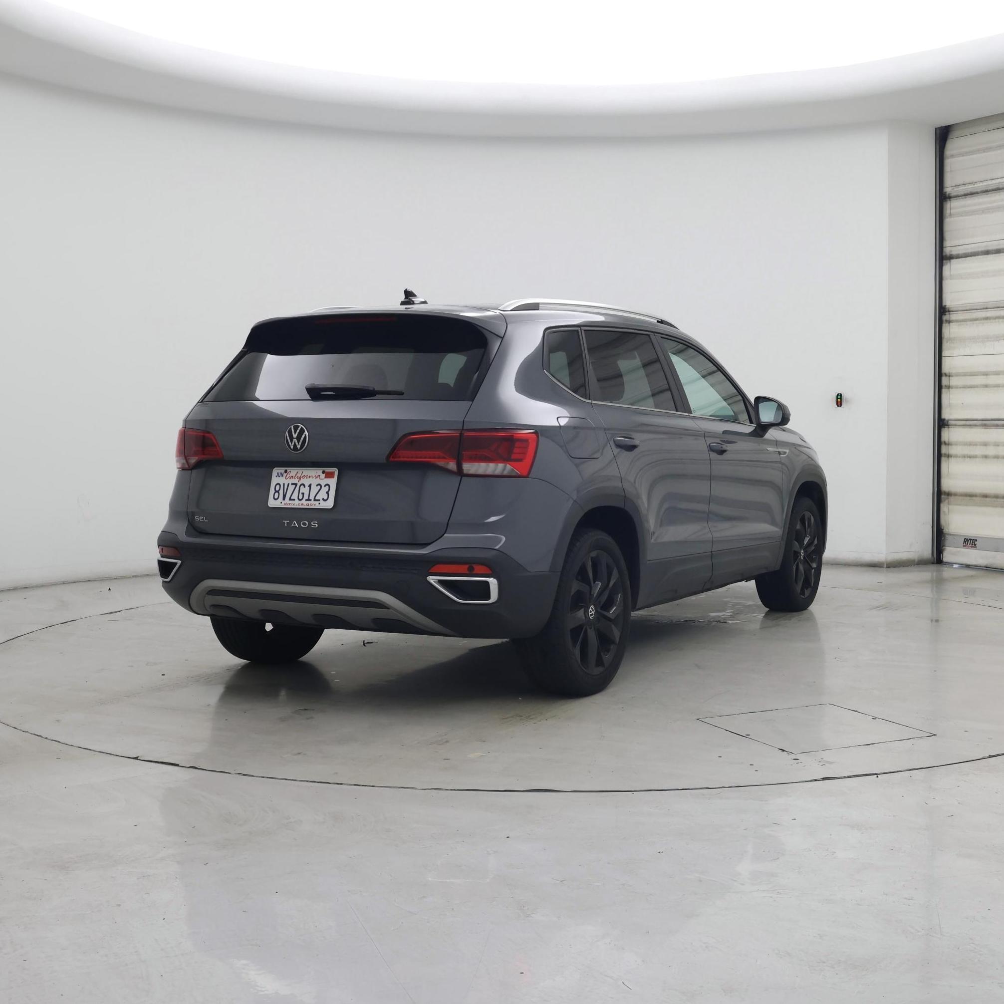 Thumbnail: 2022 Volkswagen Taos - 8