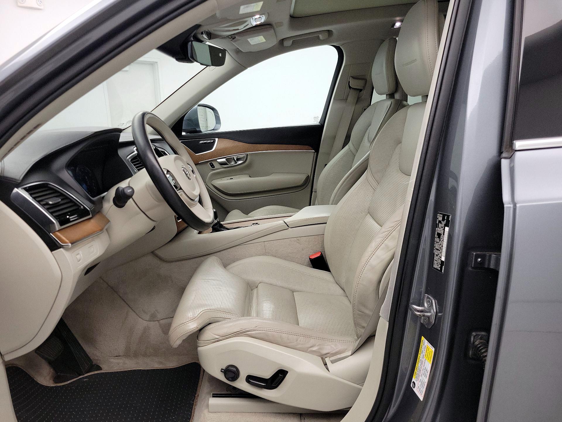 Thumbnail: 2016 Volvo XC90 - 11