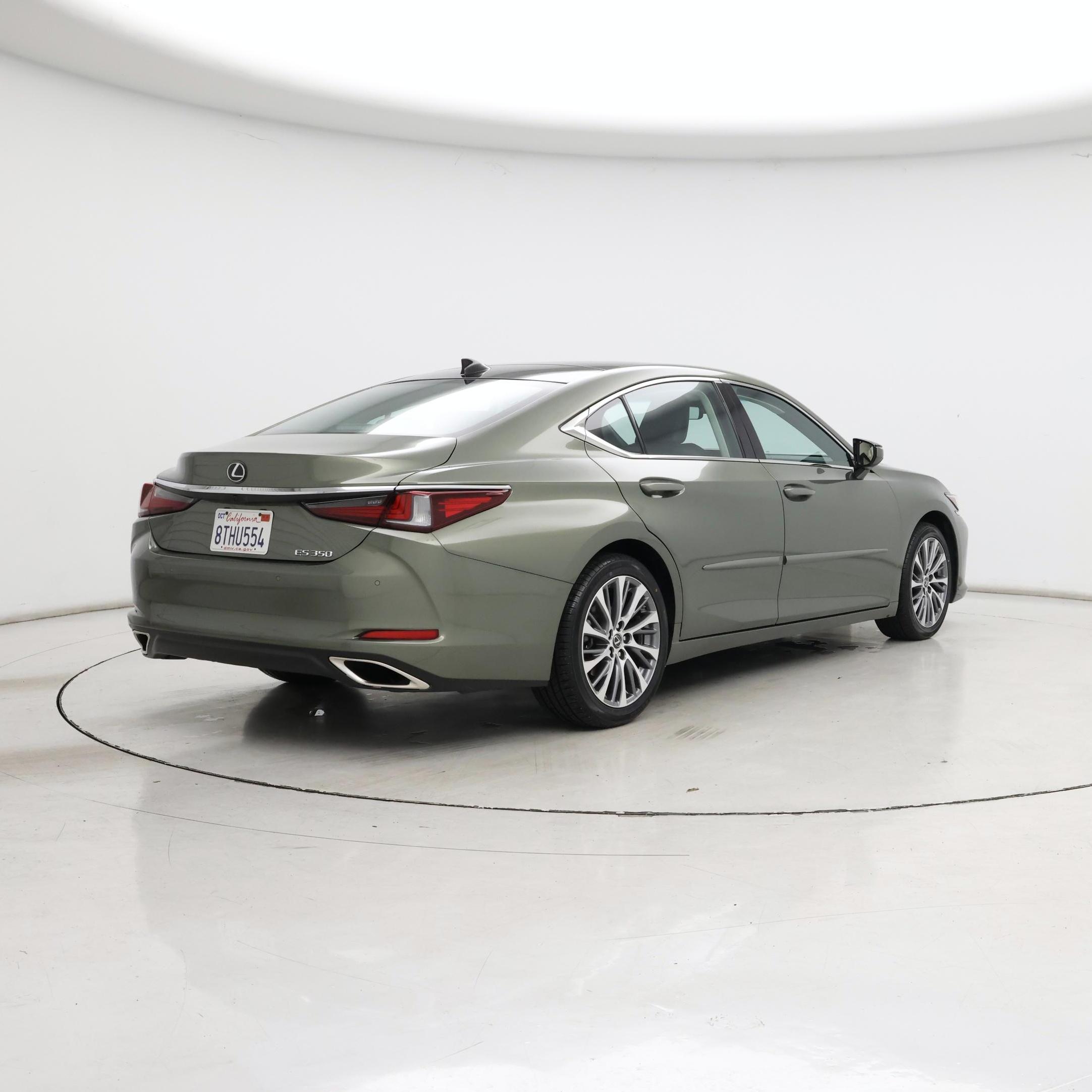 Thumbnail: 2020 Lexus ES - 8