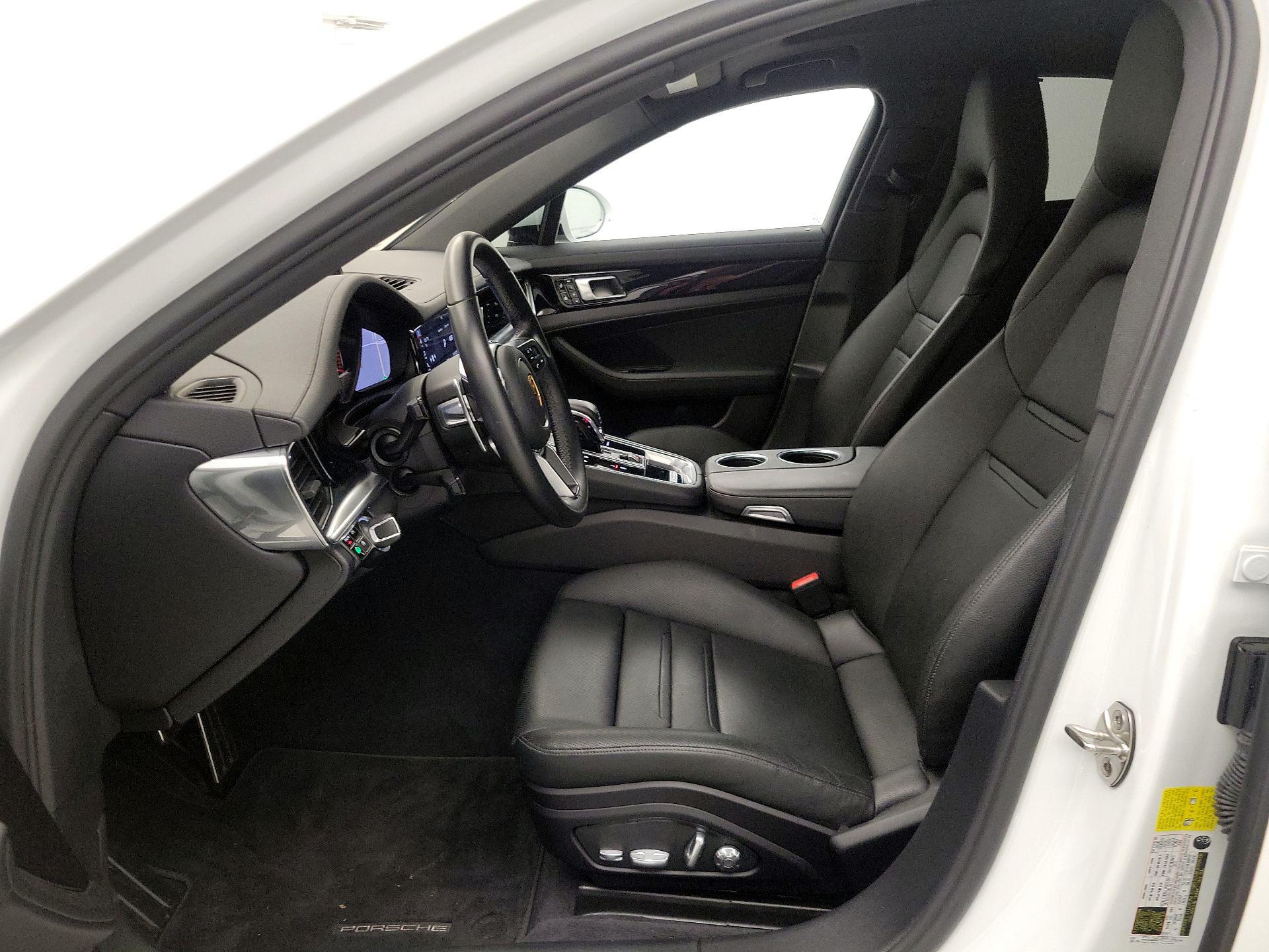 Thumbnail: 2020 Porsche Panamera - 11