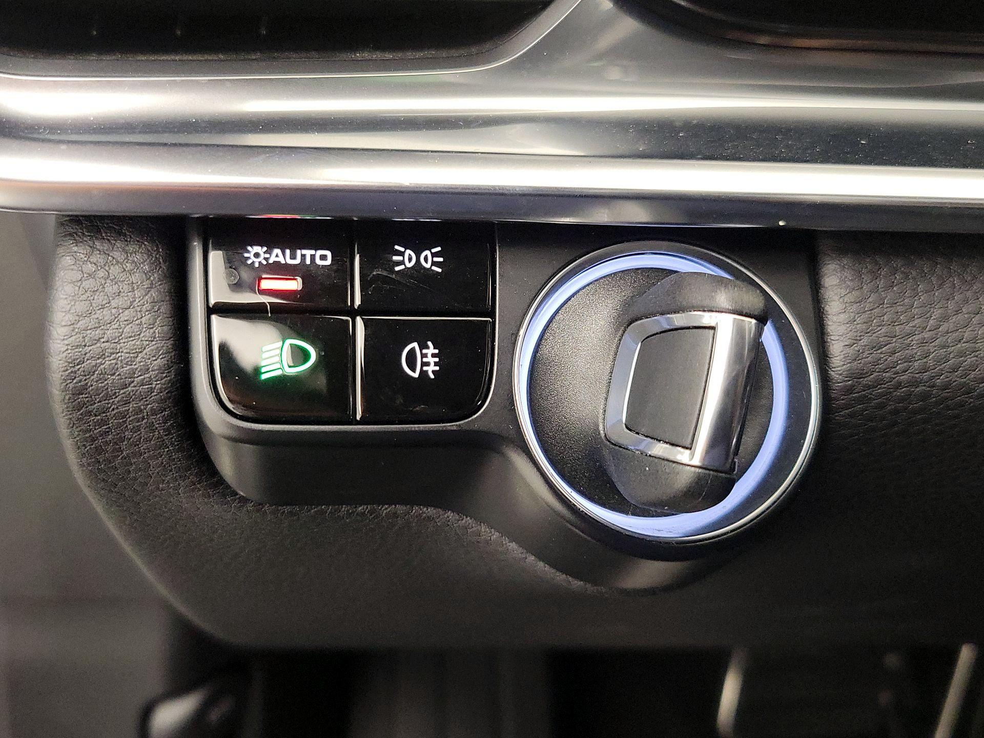 Thumbnail: 2020 Porsche Panamera - 13