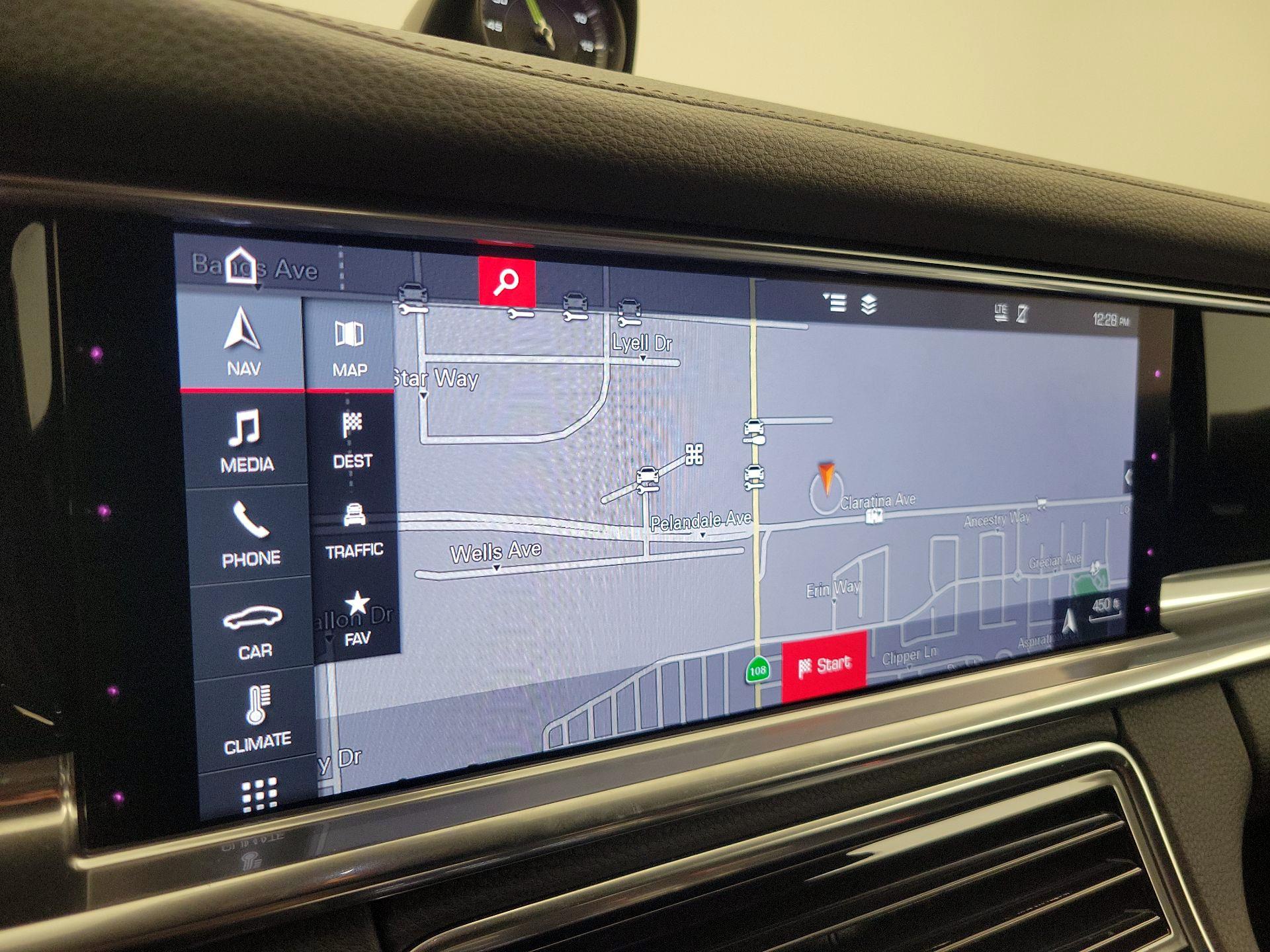 Thumbnail: 2020 Porsche Panamera - 14