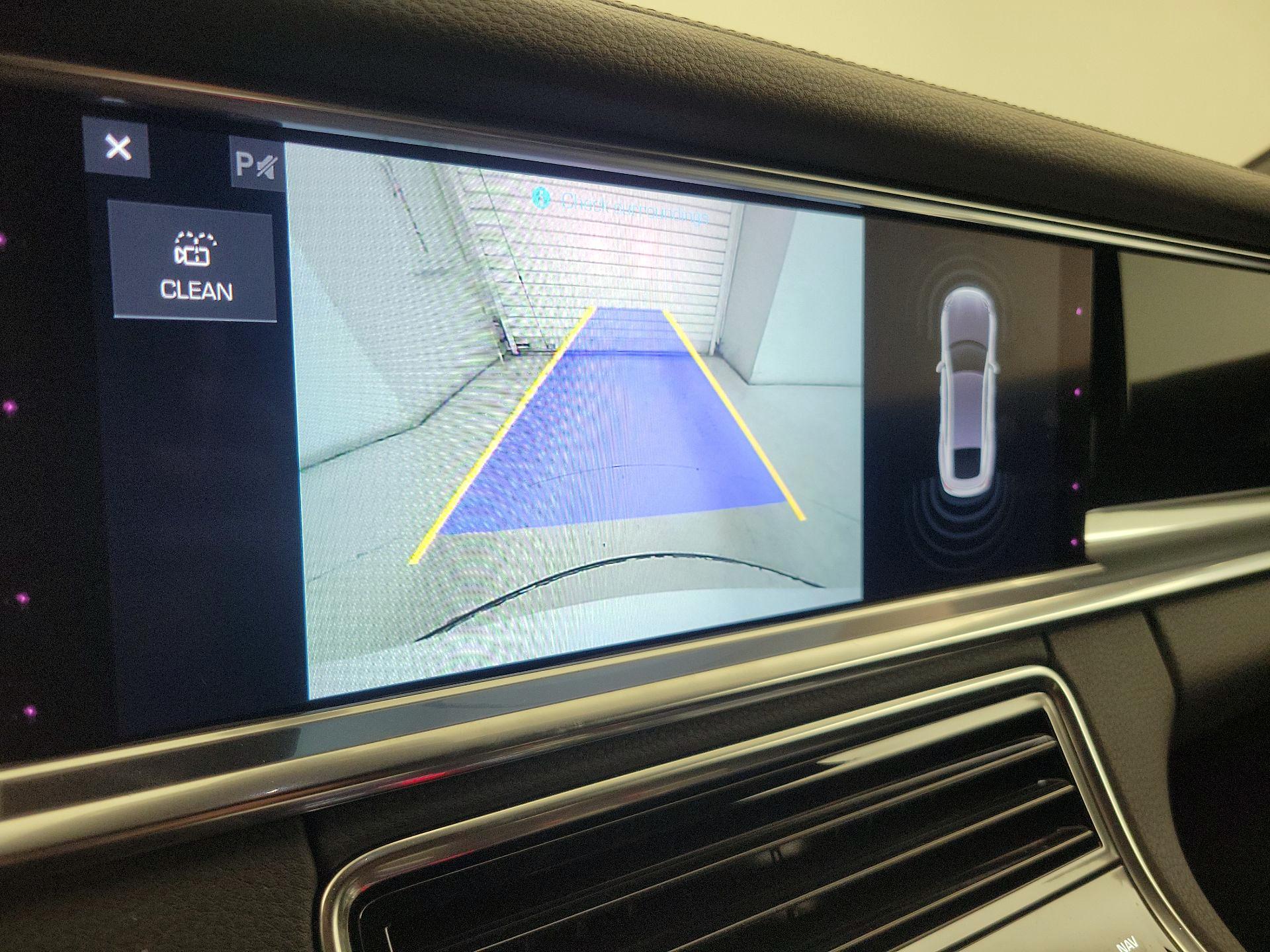 Thumbnail: 2020 Porsche Panamera - 15