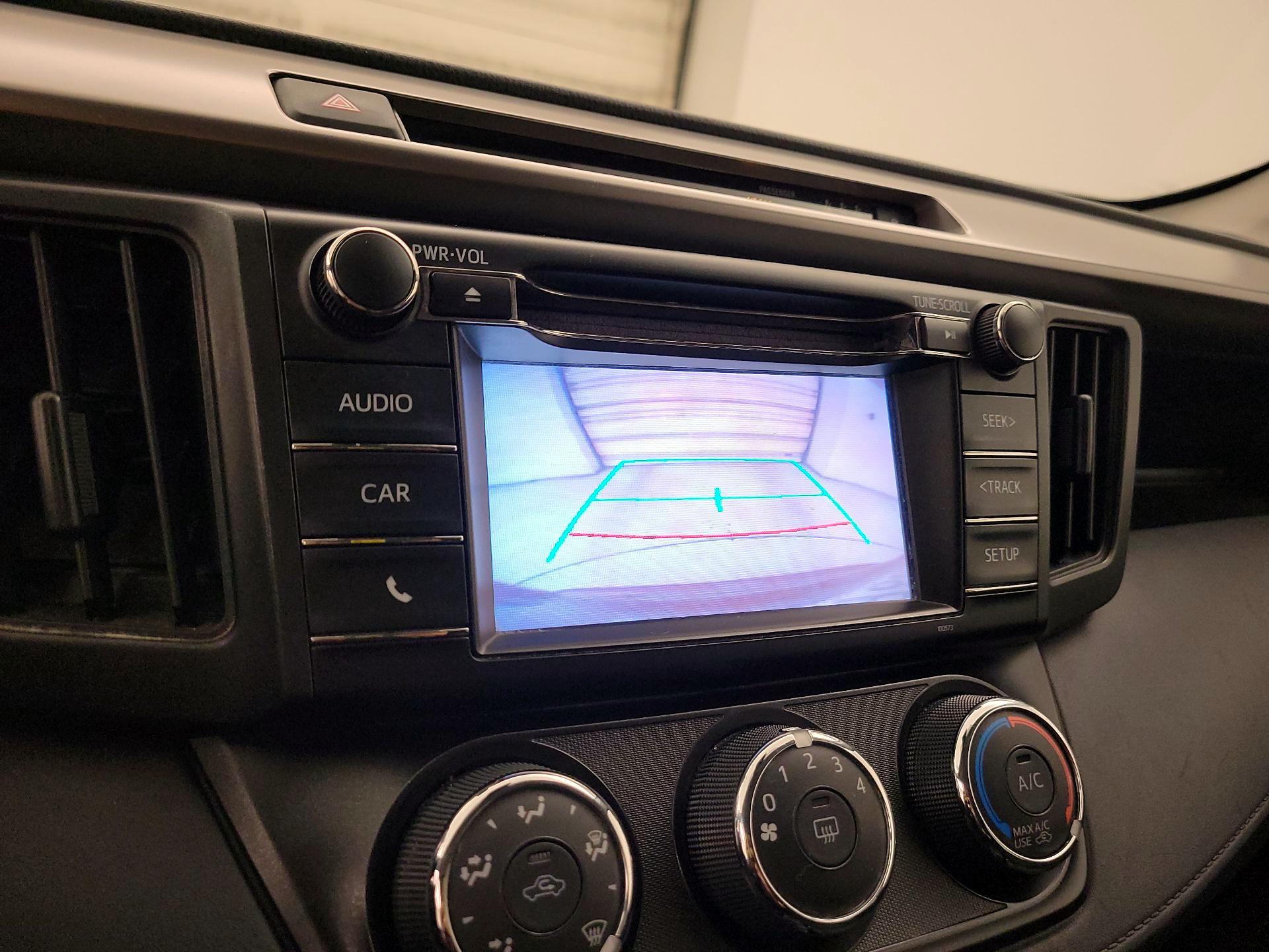 Thumbnail: 2018 Toyota RAV4 - 14