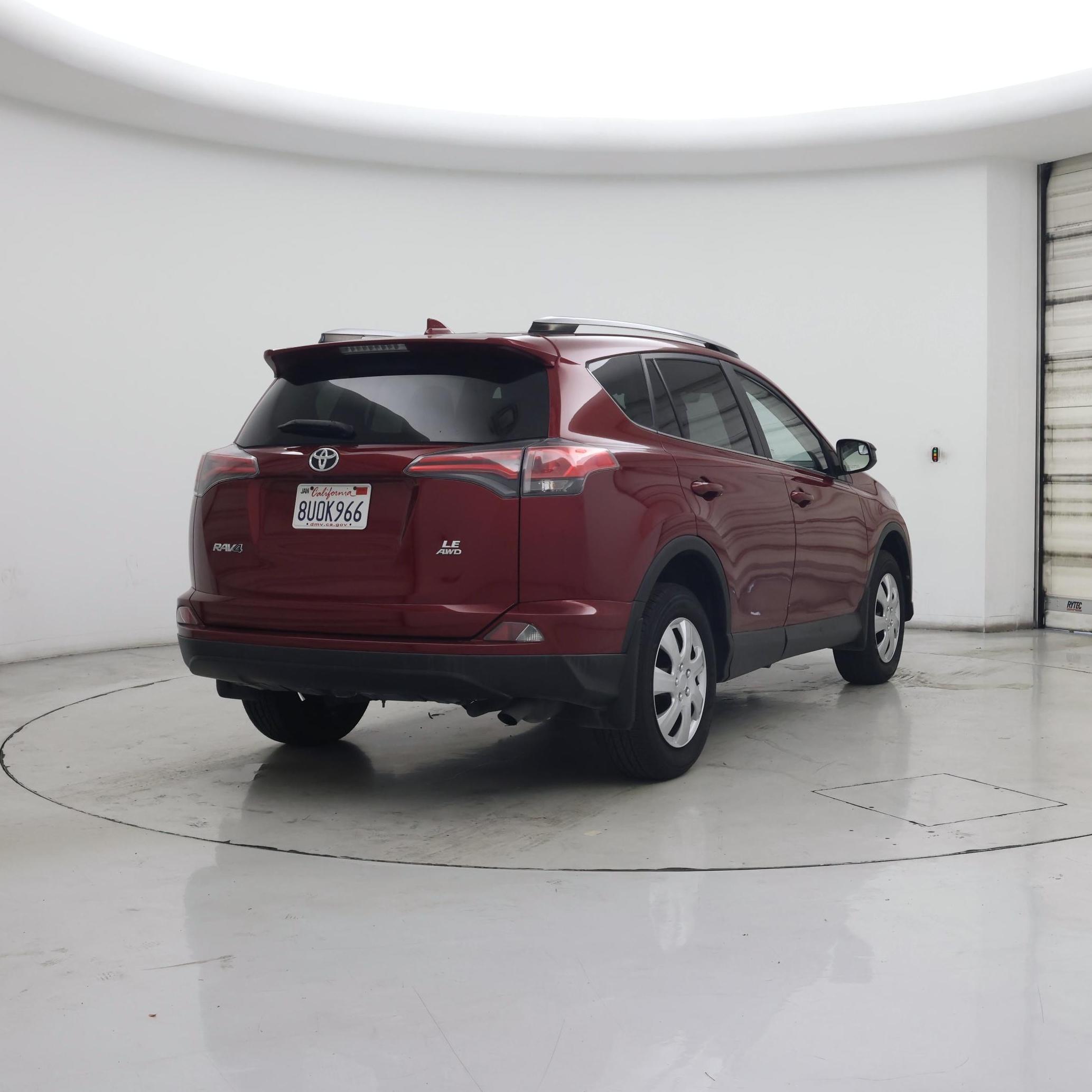Thumbnail: 2018 Toyota RAV4 - 8