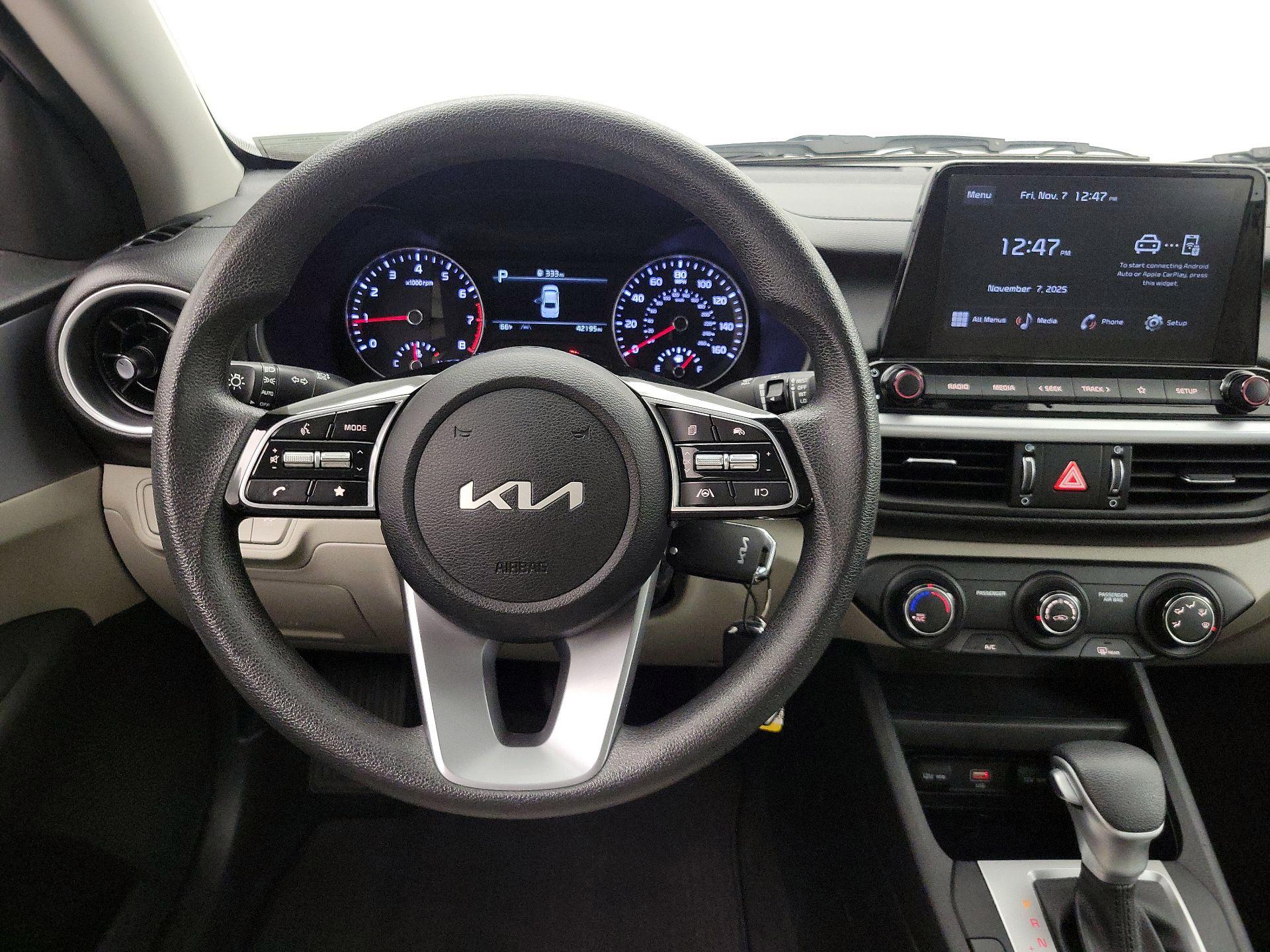 Thumbnail: 2023 Kia Forte - 10