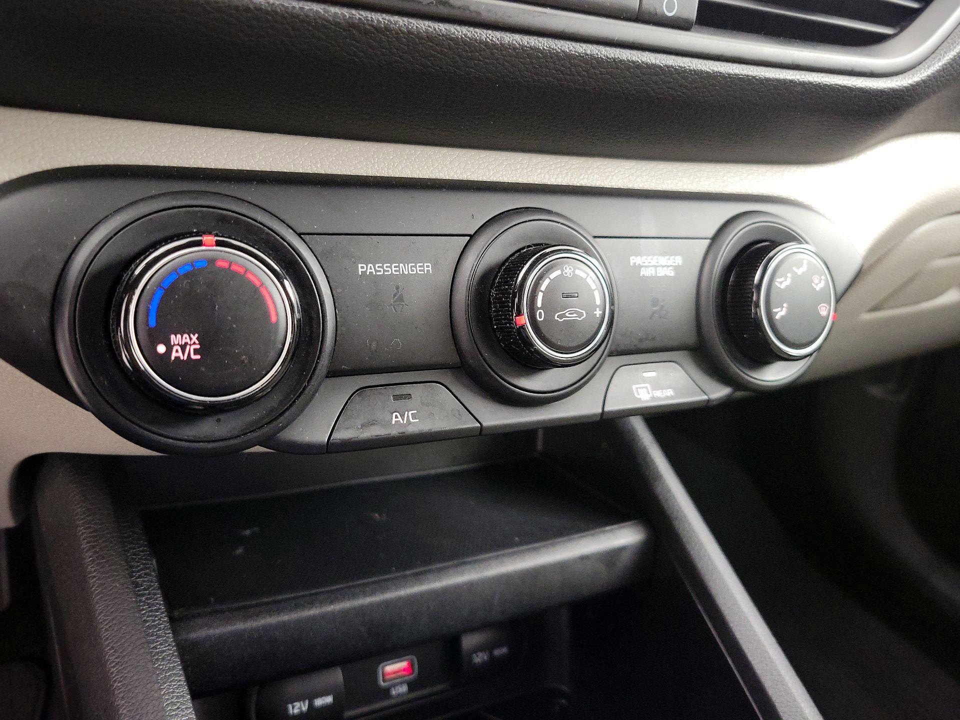 Thumbnail: 2023 Kia Forte - 16