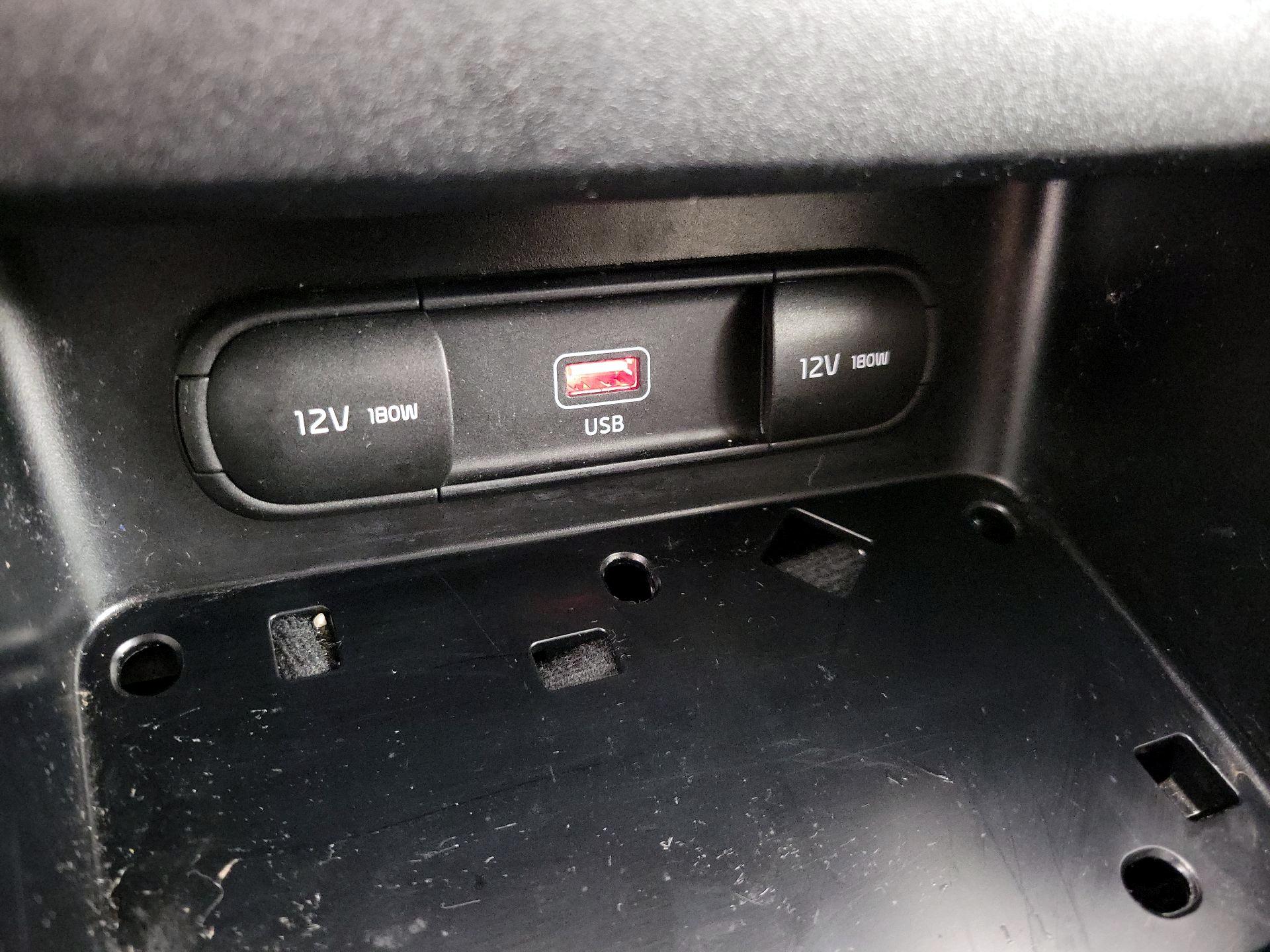 Thumbnail: 2023 Kia Forte - 18