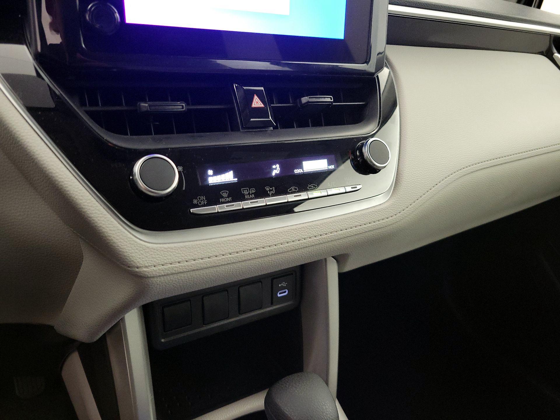 Thumbnail: 2025 Toyota Corolla Cross - 16