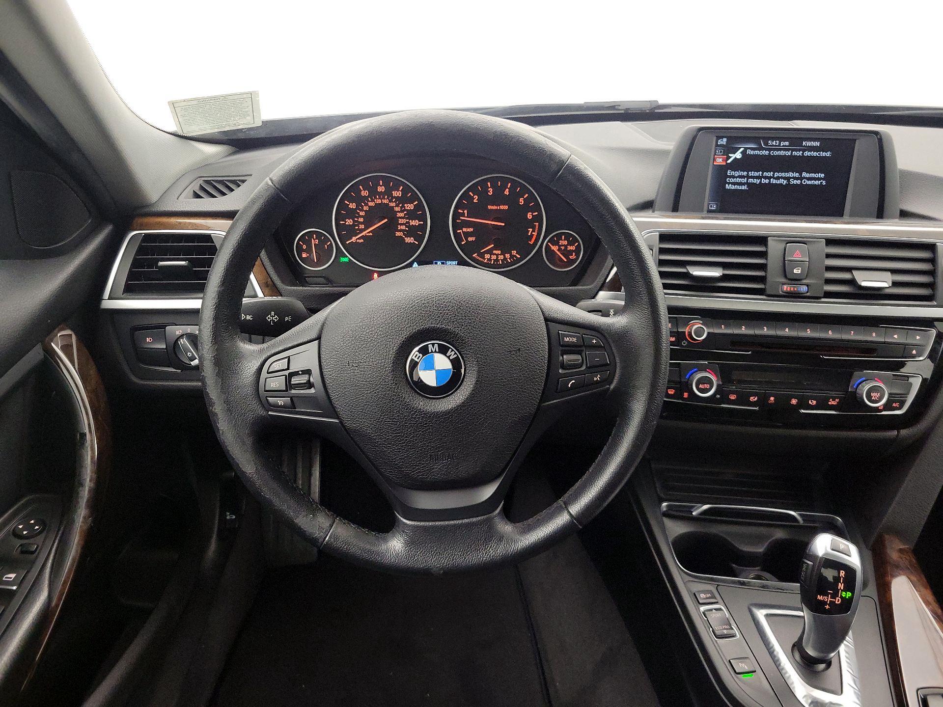 Thumbnail: 2016 BMW 3 Series - 10