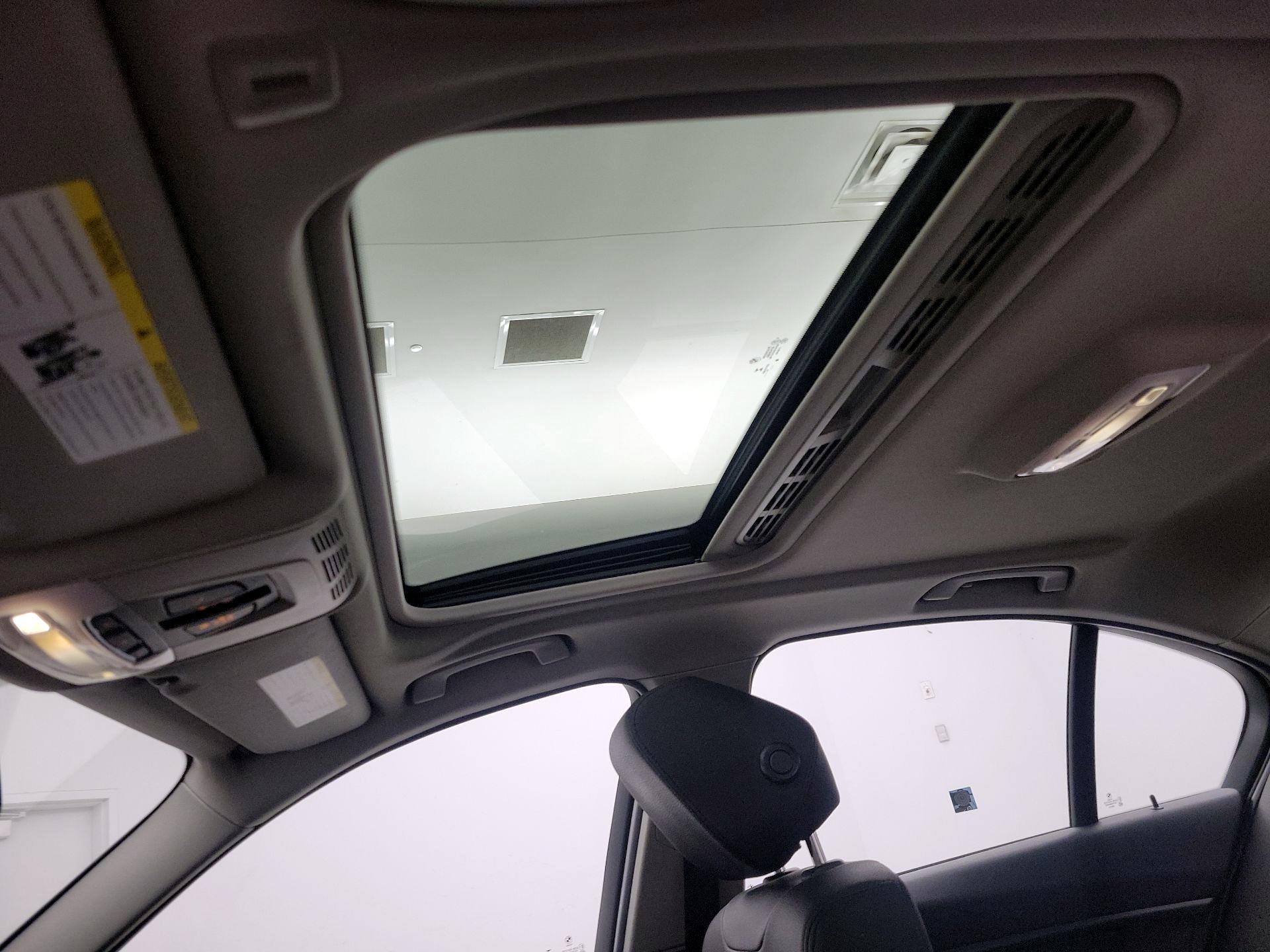 Thumbnail: 2016 BMW 3 Series - 19