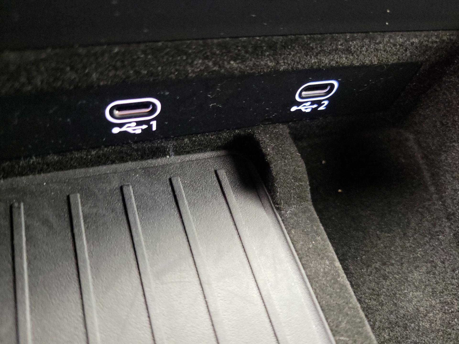 Thumbnail: 2021 Audi Q8 - 19