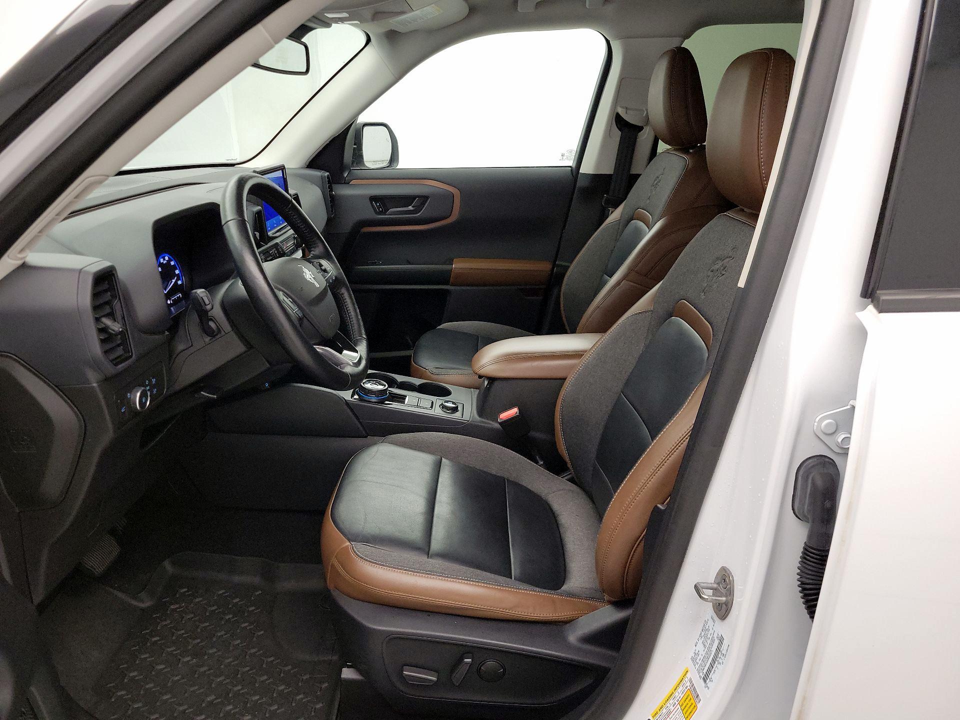 Thumbnail: 2022 Ford Bronco Sport - 11