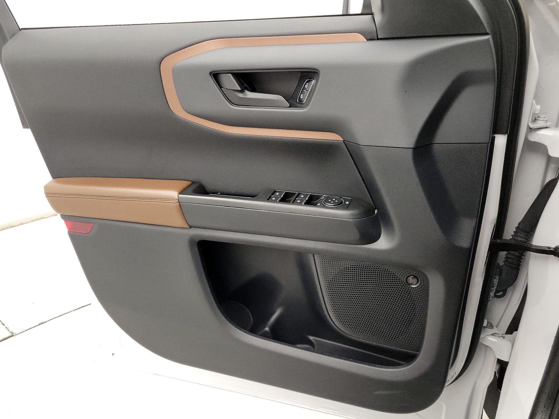 Thumbnail: 2022 Ford Bronco Sport - 12