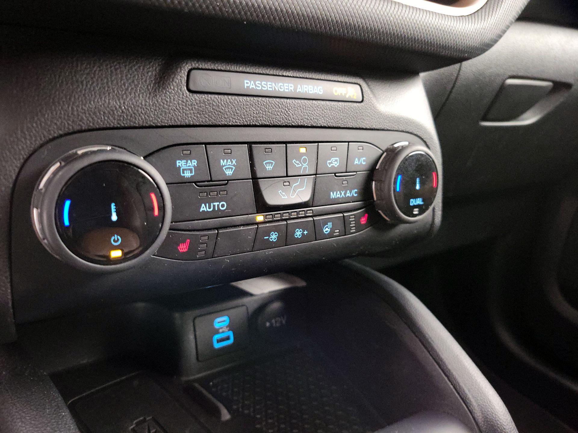 Thumbnail: 2022 Ford Bronco Sport - 16