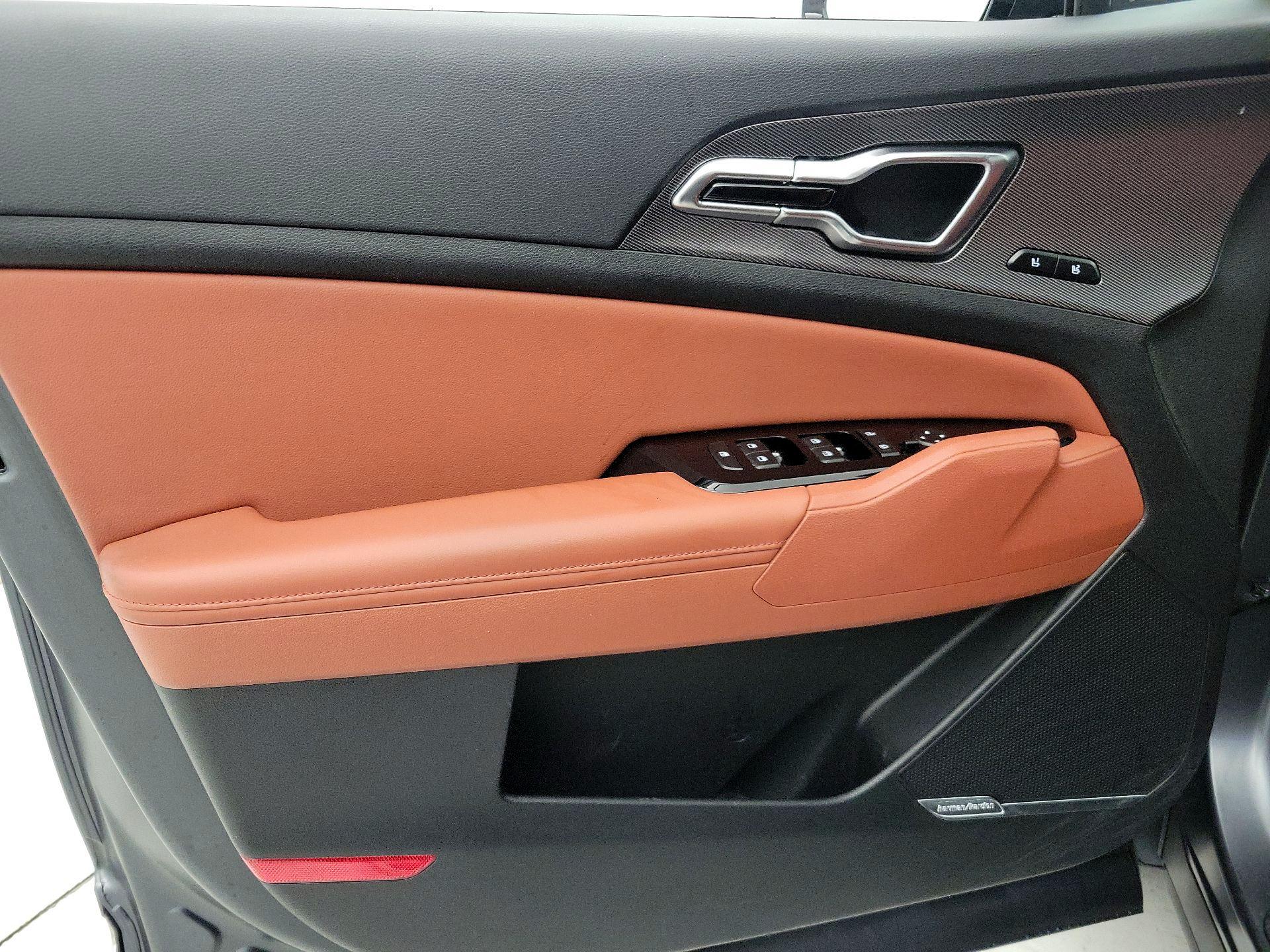 Thumbnail: 2023 Kia Sportage - 12