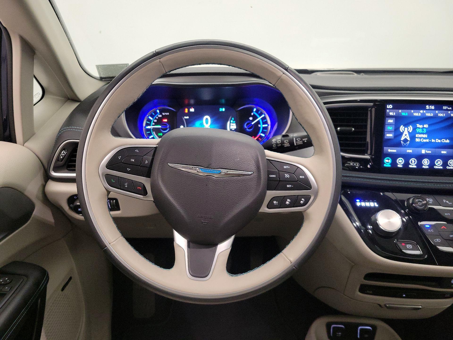 Thumbnail: 2018 Chrysler Pacifica - 10