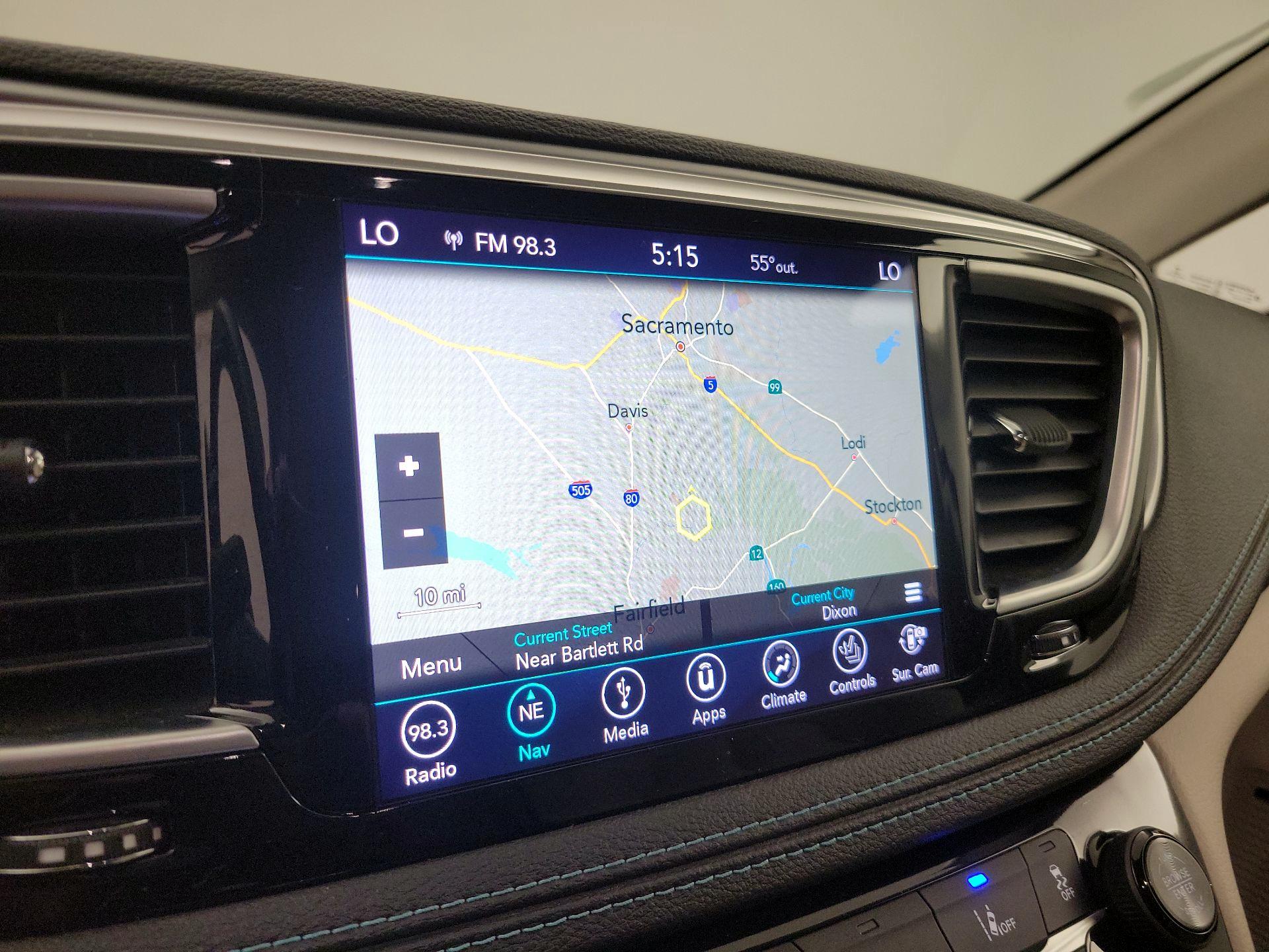 Thumbnail: 2018 Chrysler Pacifica - 14