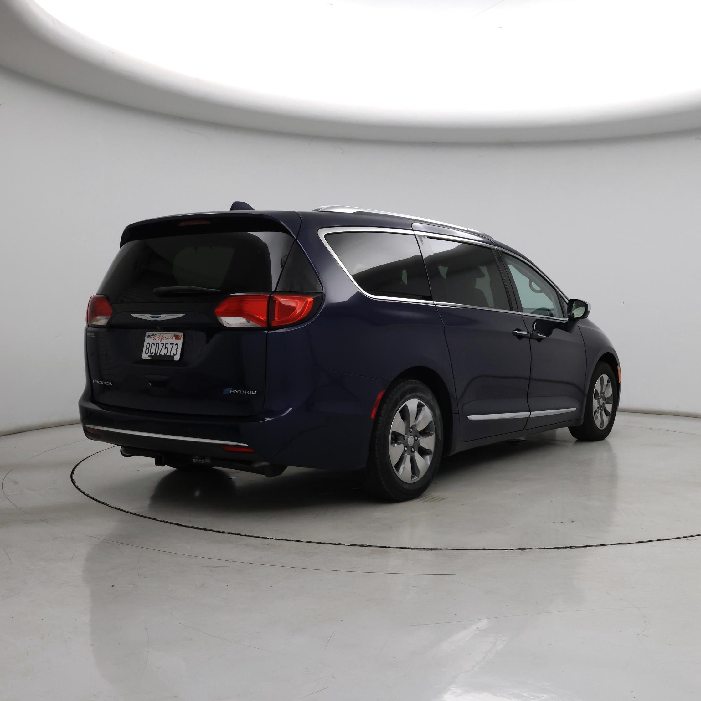 Thumbnail: 2018 Chrysler Pacifica - 8