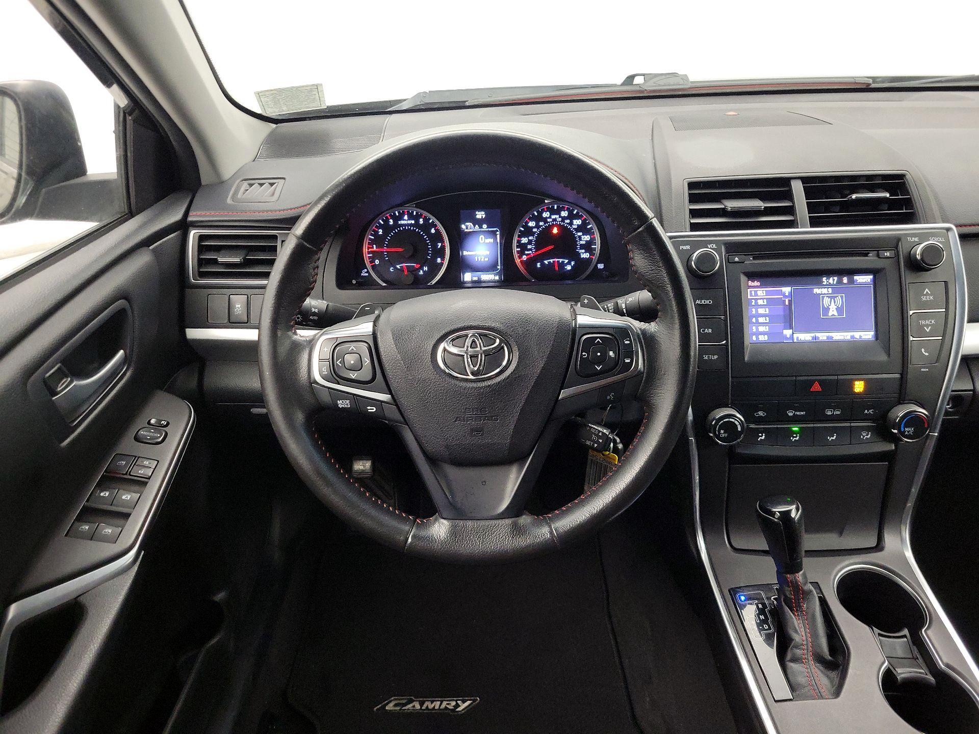 Thumbnail: 2016 Toyota Camry - 10