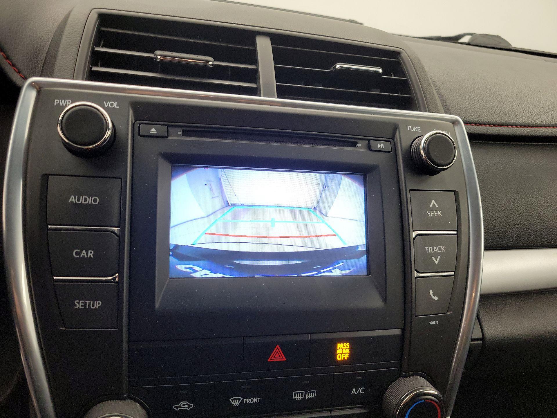 Thumbnail: 2016 Toyota Camry - 14