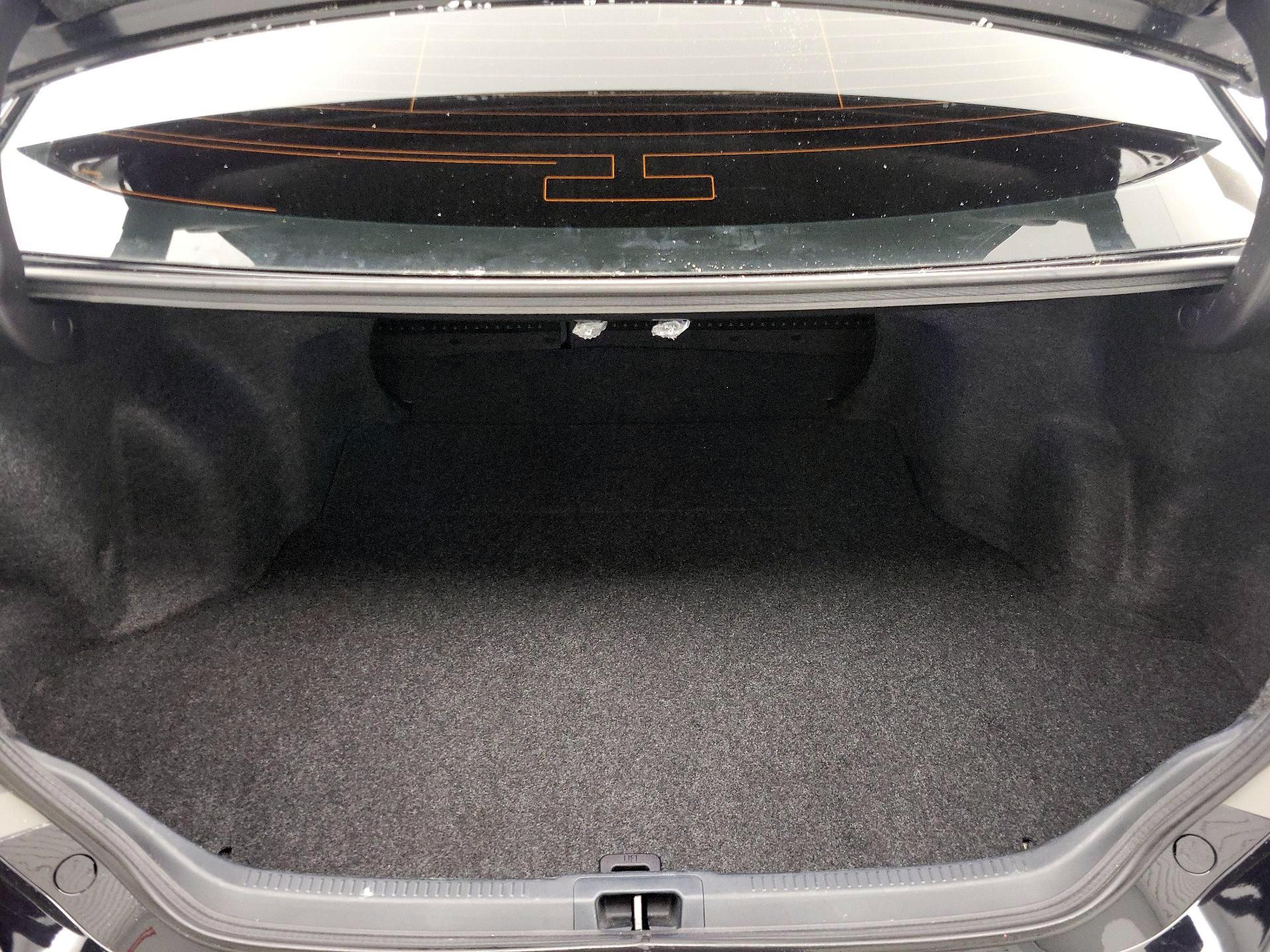 Thumbnail: 2016 Toyota Camry - 20