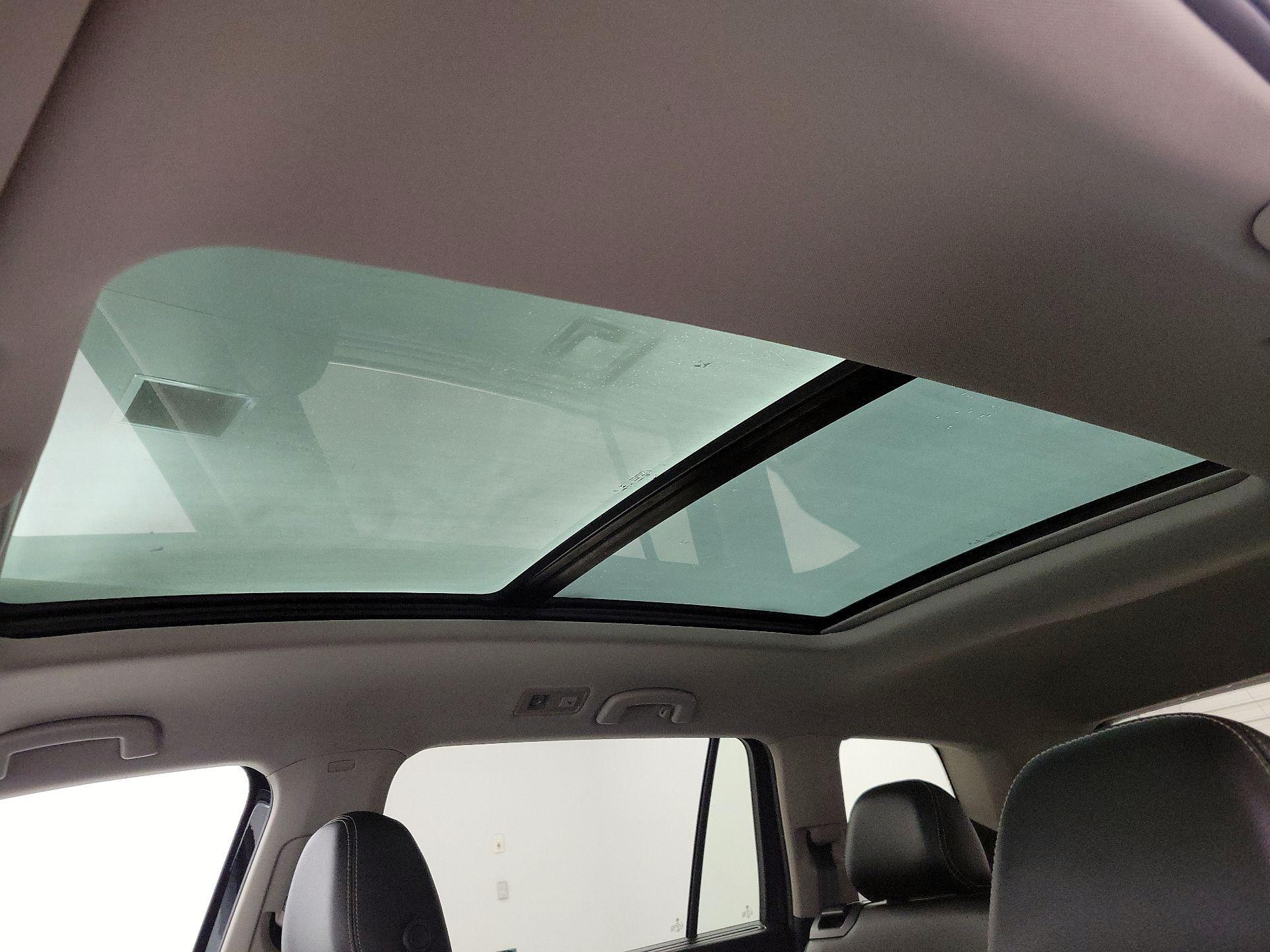 Thumbnail: 2021 Volkswagen Atlas - 19