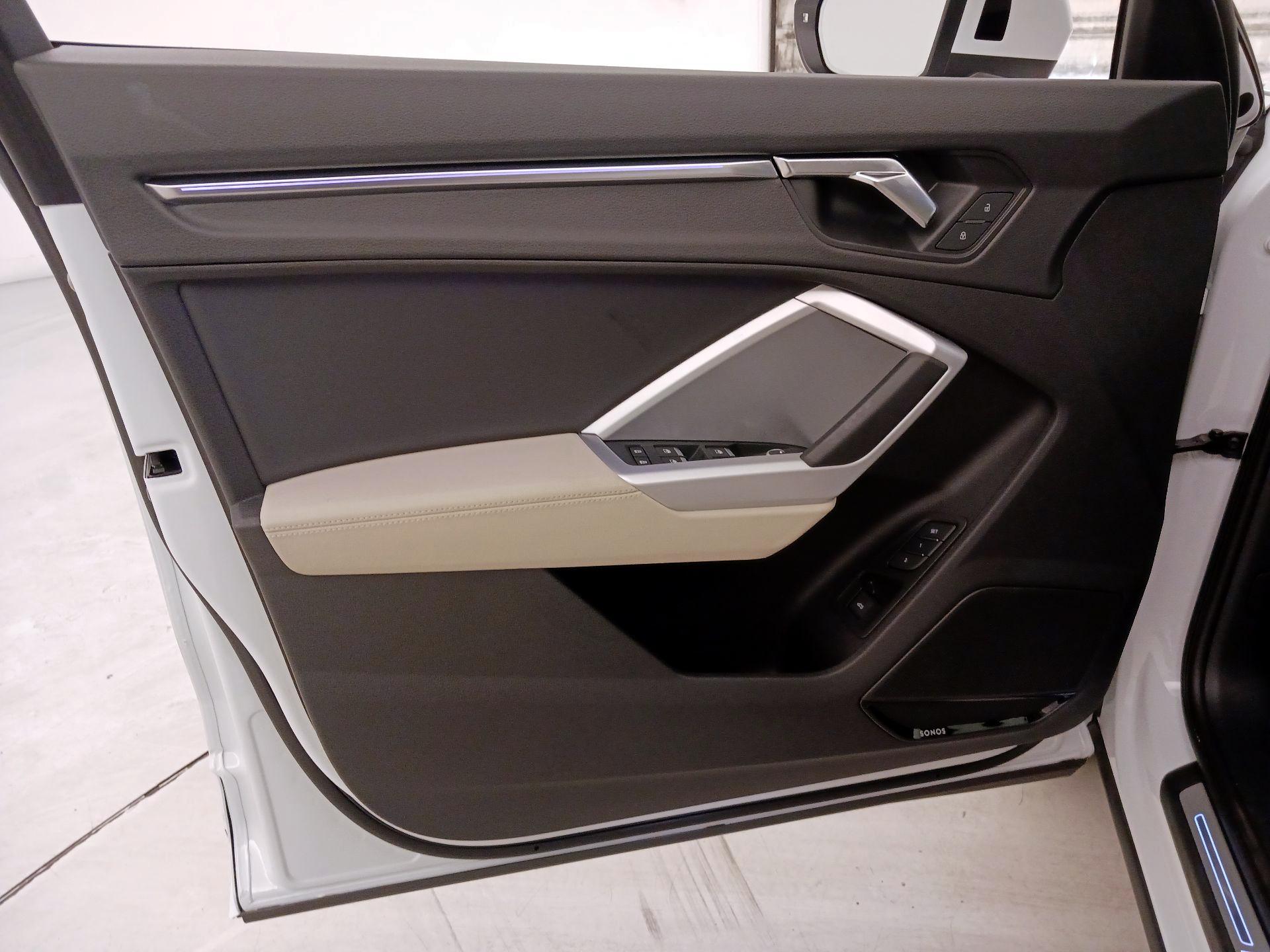 Thumbnail: 2022 Audi Q3 - 12